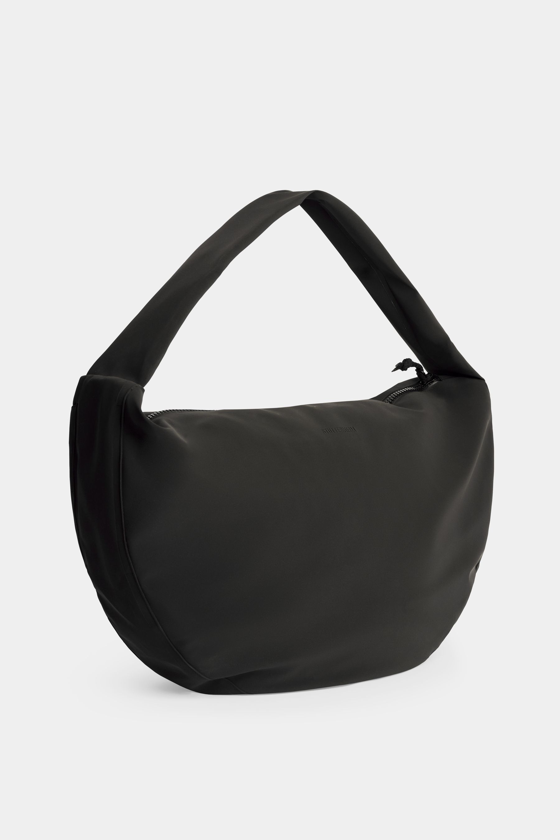 stutterheim adam bag matte black accessories bags crossbody-bags