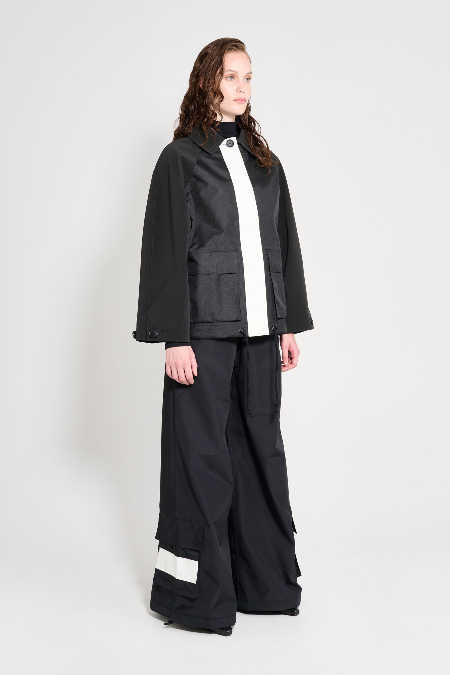 stutterheim bandhagen patch black/black/white women jackets