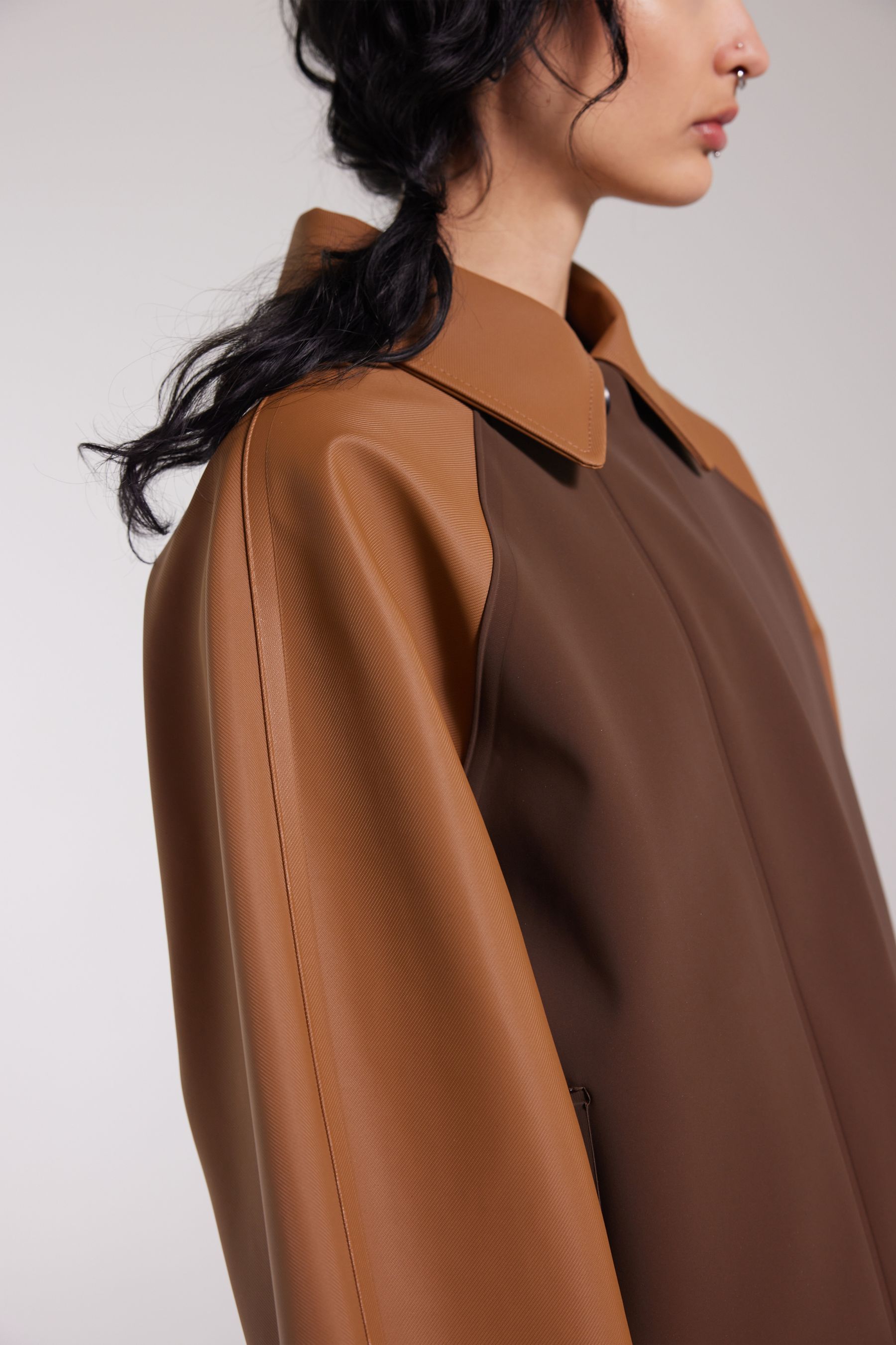 stutterheim bandhagen raincoat cognac women jackets raincoats