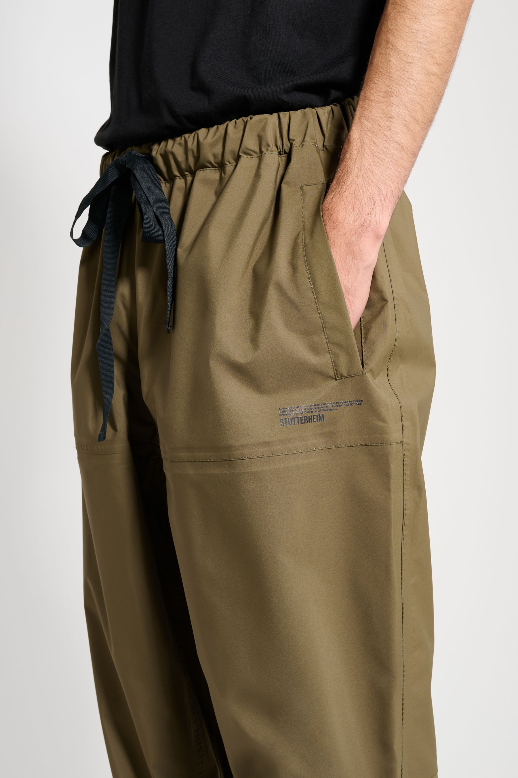 stutterheim bash pocket trousers green men