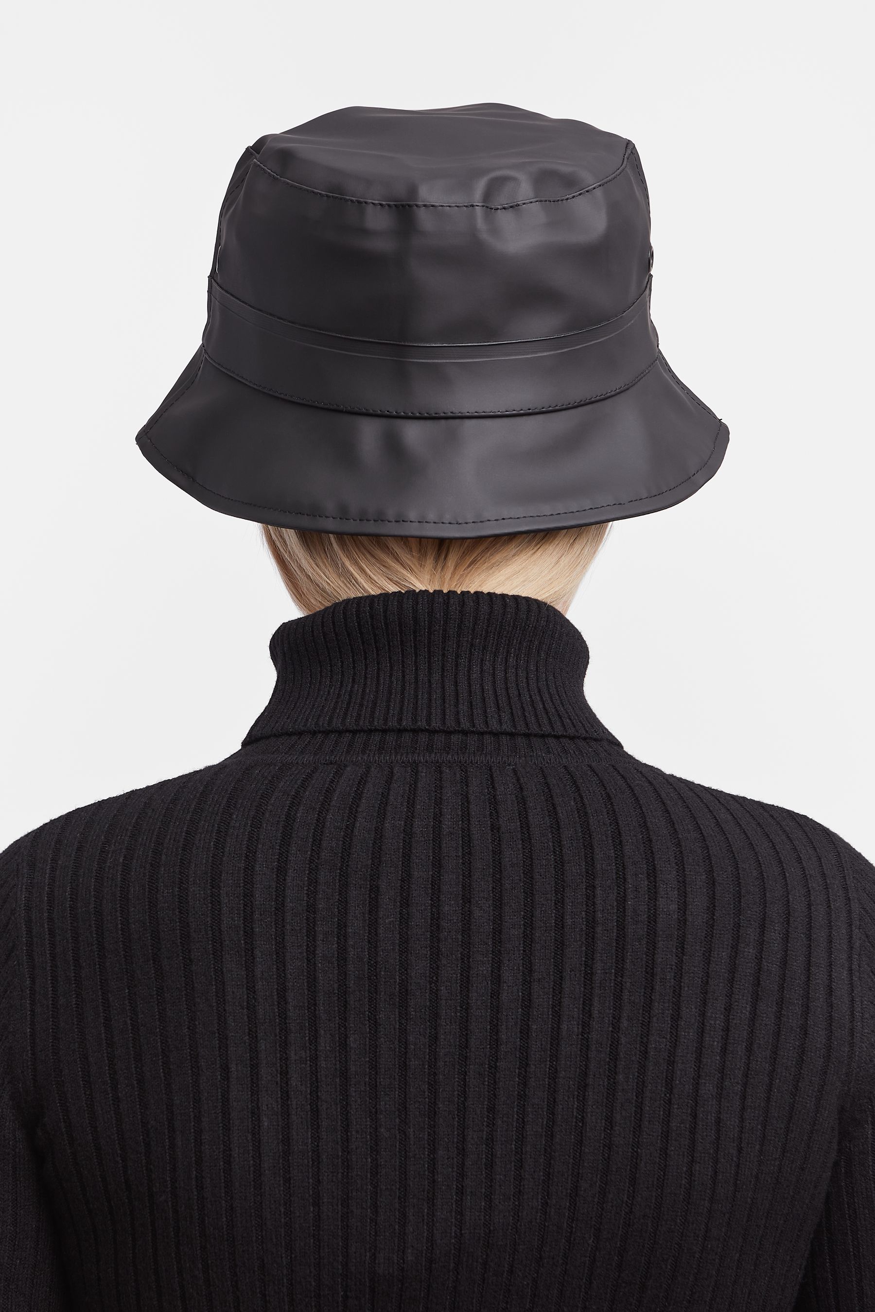 stutterheim beckholmen bucket hat black accessories hats-and-scarves bucket-hats