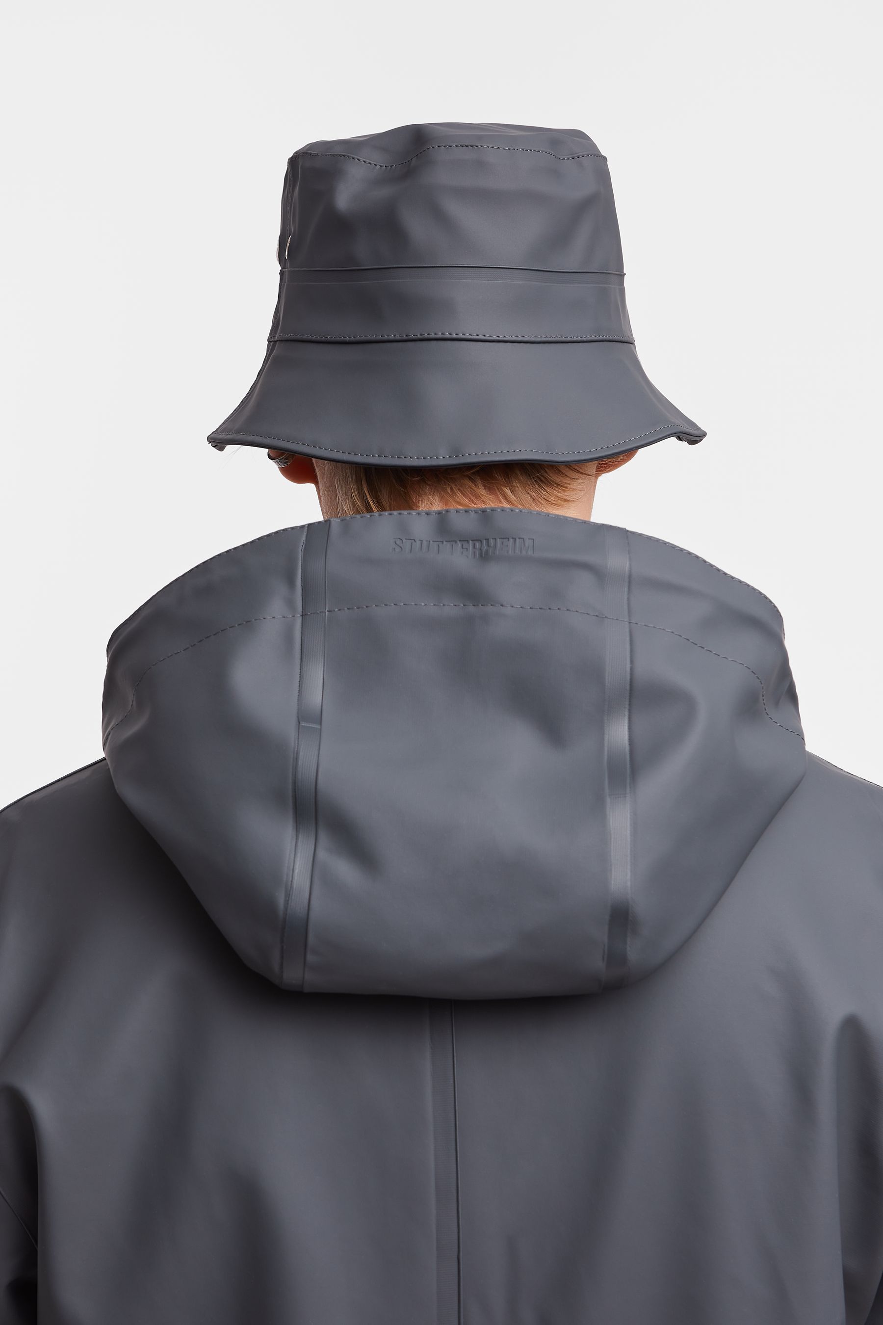 stutterheim beckholmen bucket hat charcoal accessories hats-and-scarves bucket-hats