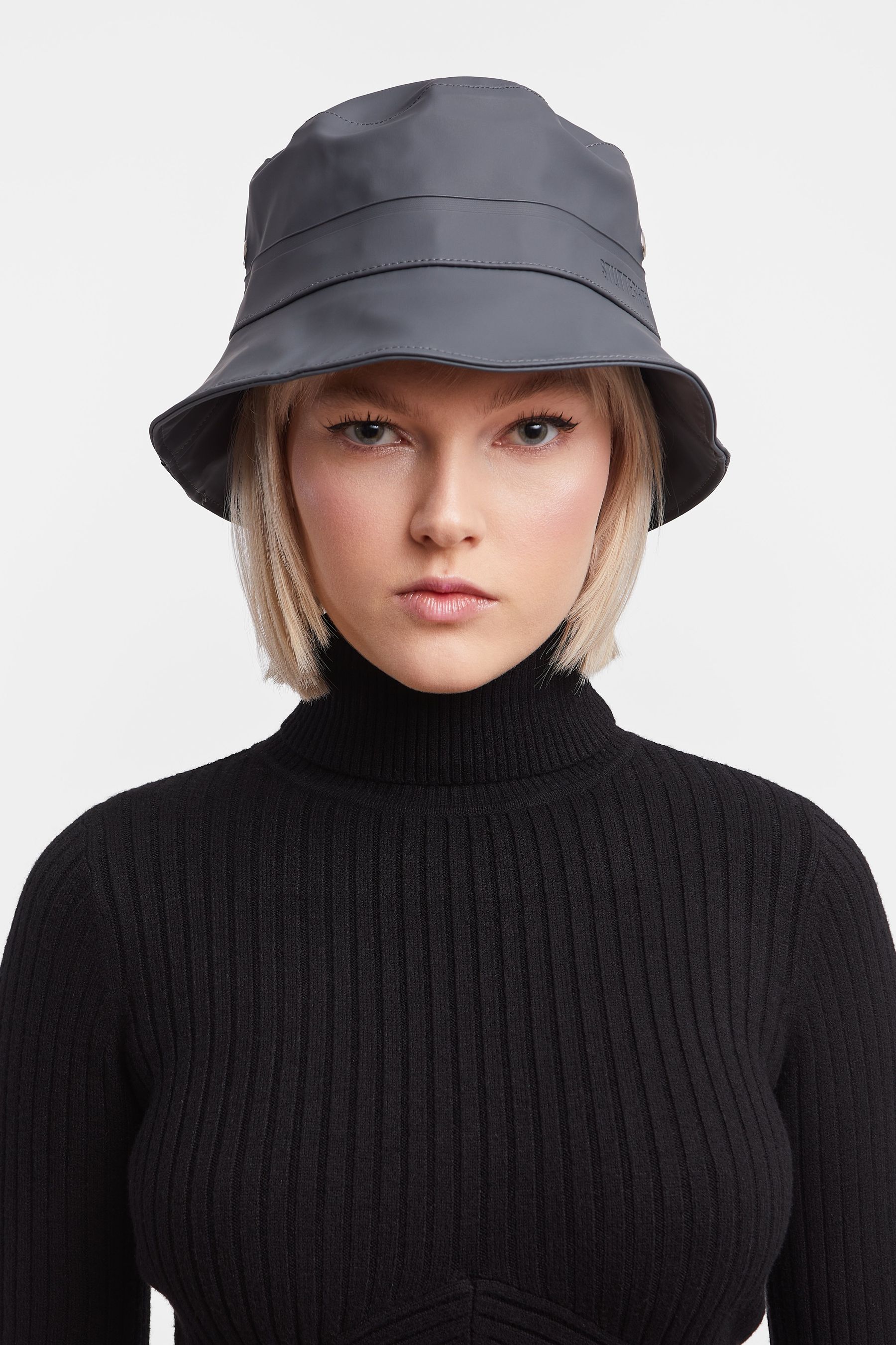 stutterheim beckholmen bucket hat charcoal accessories hats-and-scarves bucket-hats