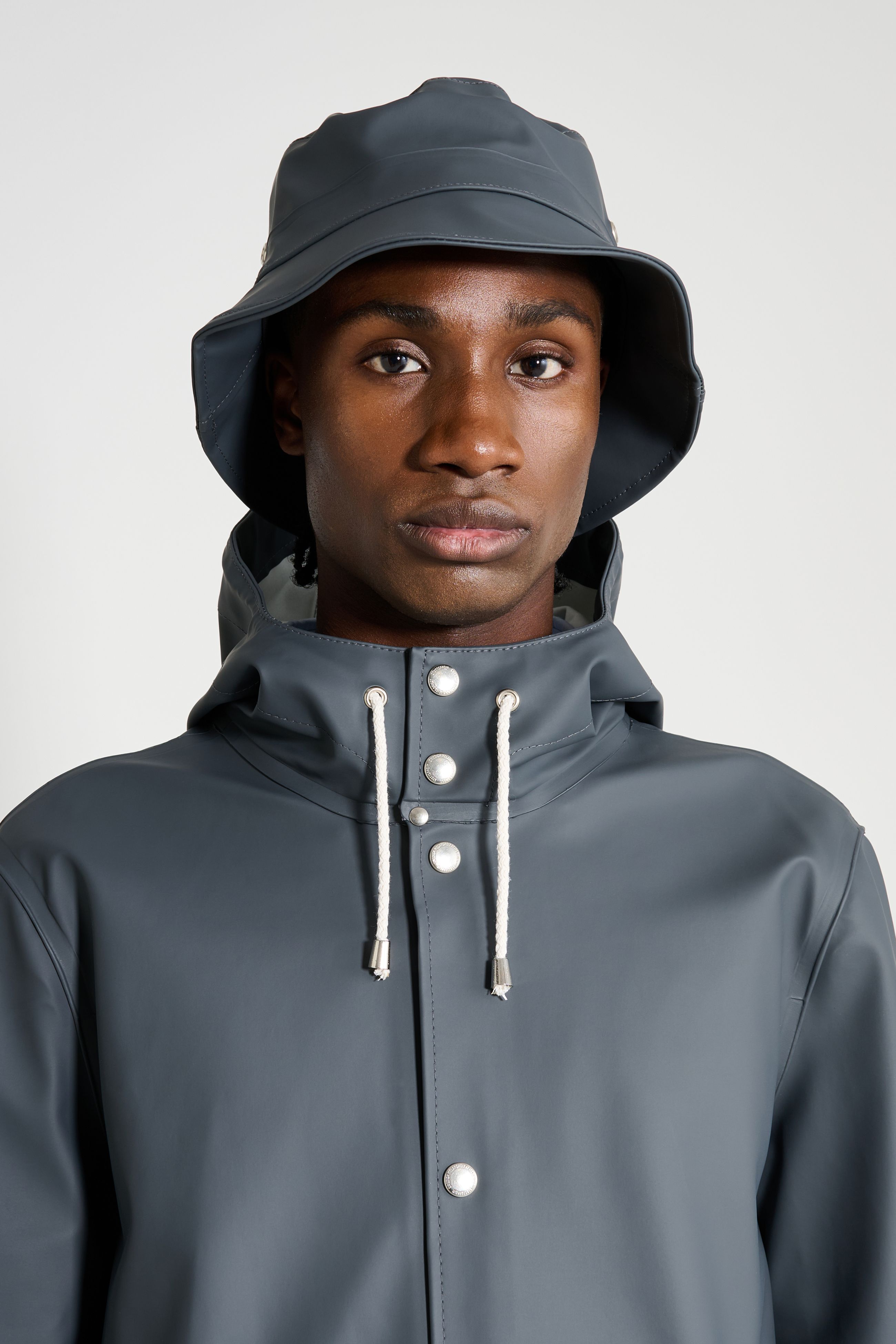 stutterheim beckholmen bucket hat charcoal accessories hats-and-scarves bucket-hats