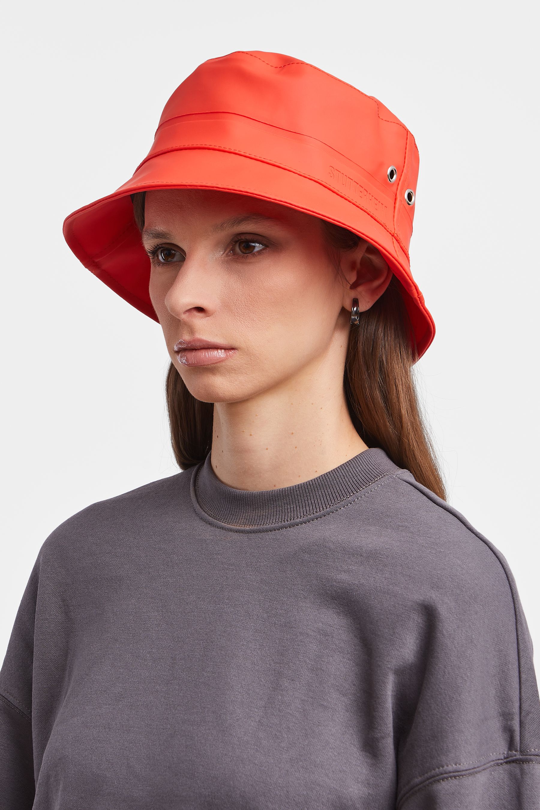 stutterheim beckholmen bucket hat fade red accessories hats-and-scarves bucket-hats