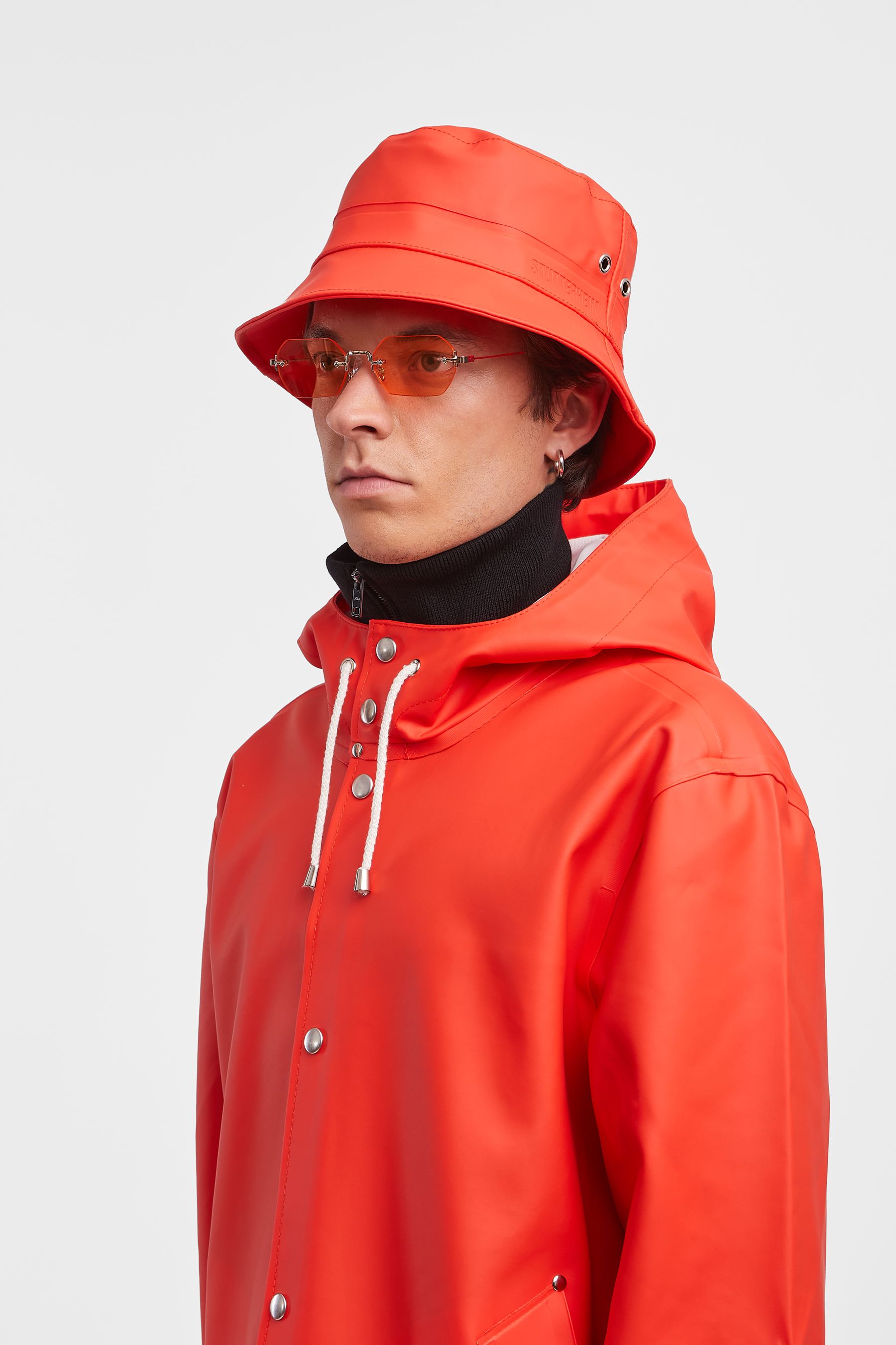 stutterheim beckholmen bucket hat fade red accessories hats-and-scarves bucket-hats