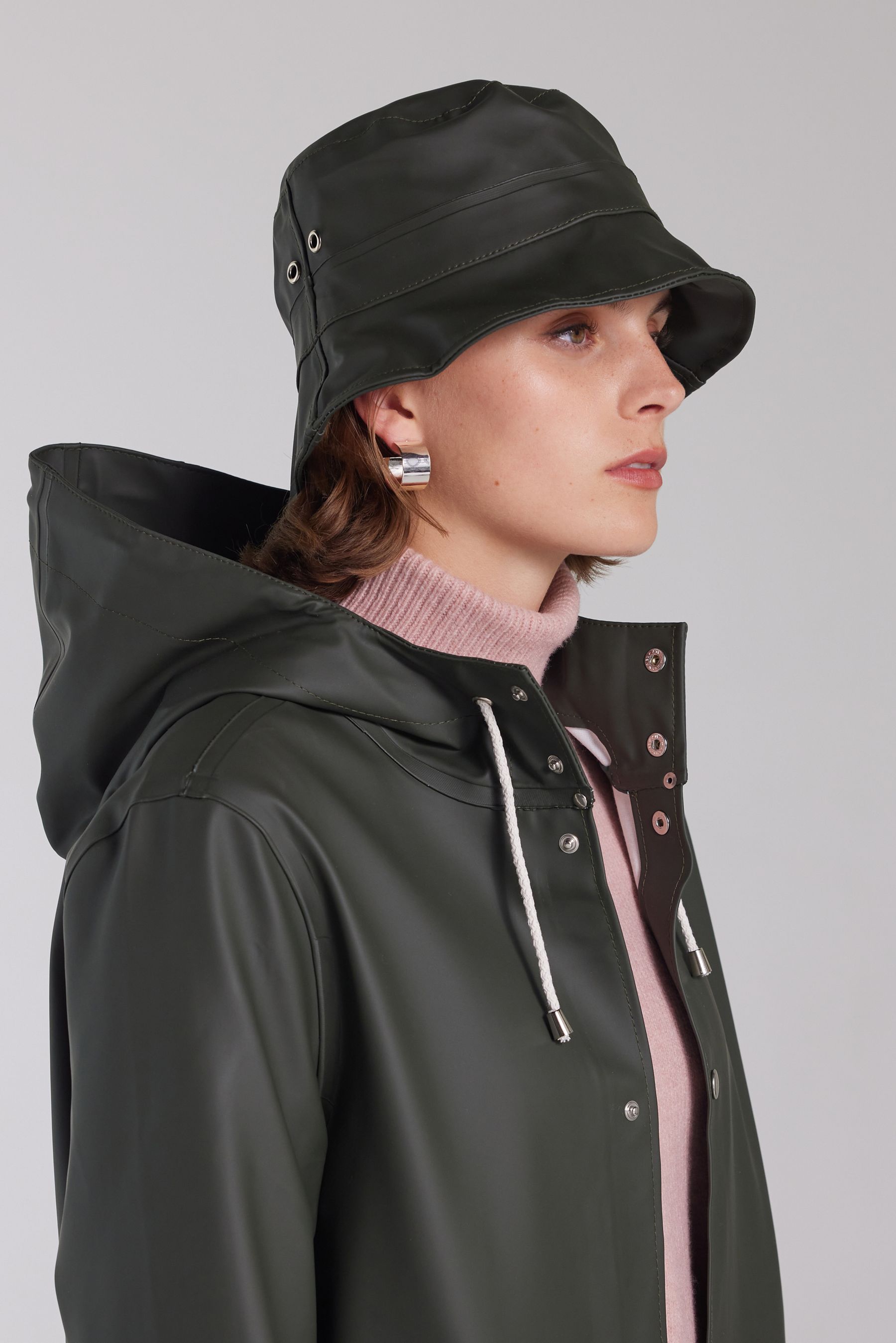 stutterheim beckholmen bucket hat green accessories hats-and-scarves bucket-hats