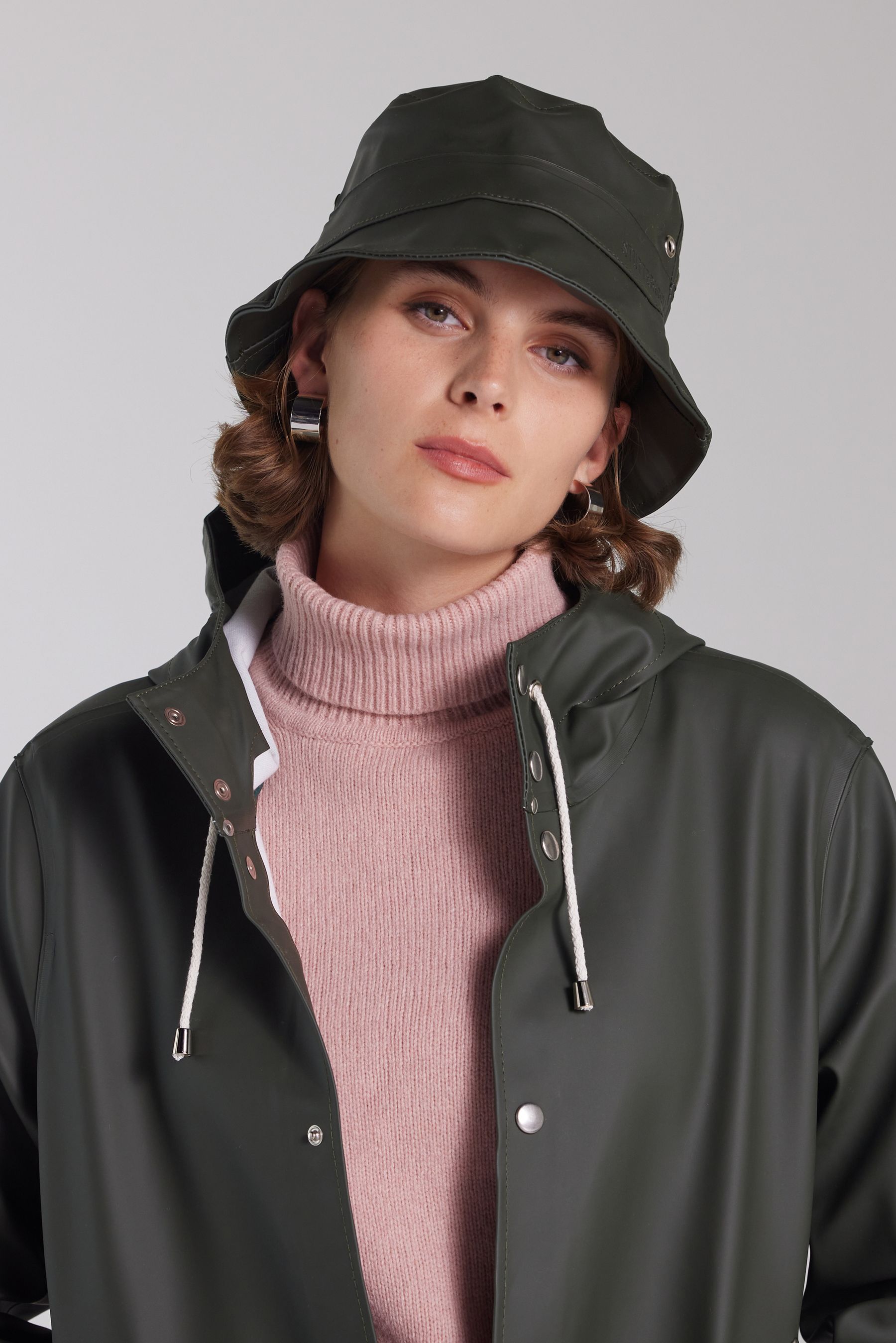 stutterheim beckholmen bucket hat green accessories hats-and-scarves bucket-hats