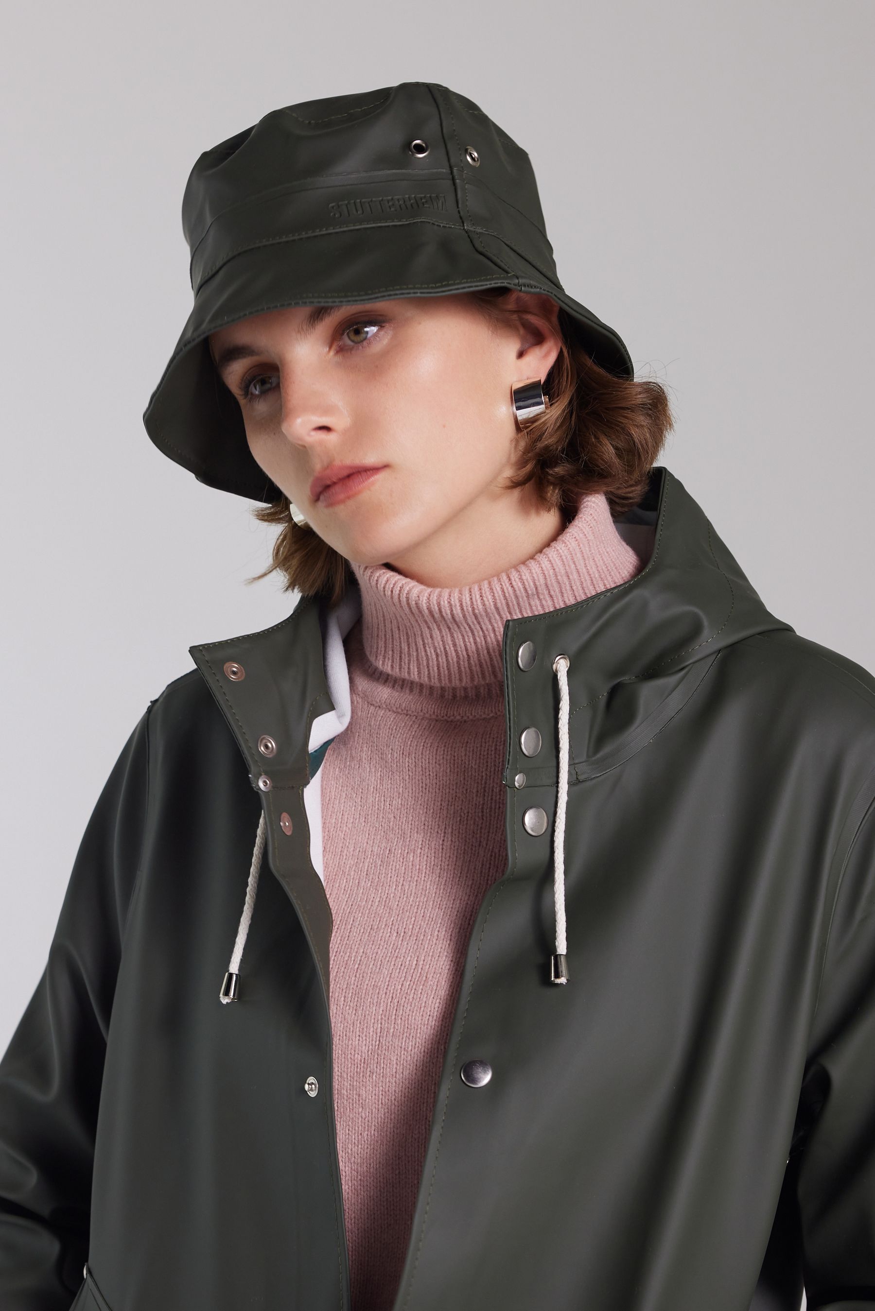 stutterheim beckholmen bucket hat green accessories hats-and-scarves bucket-hats