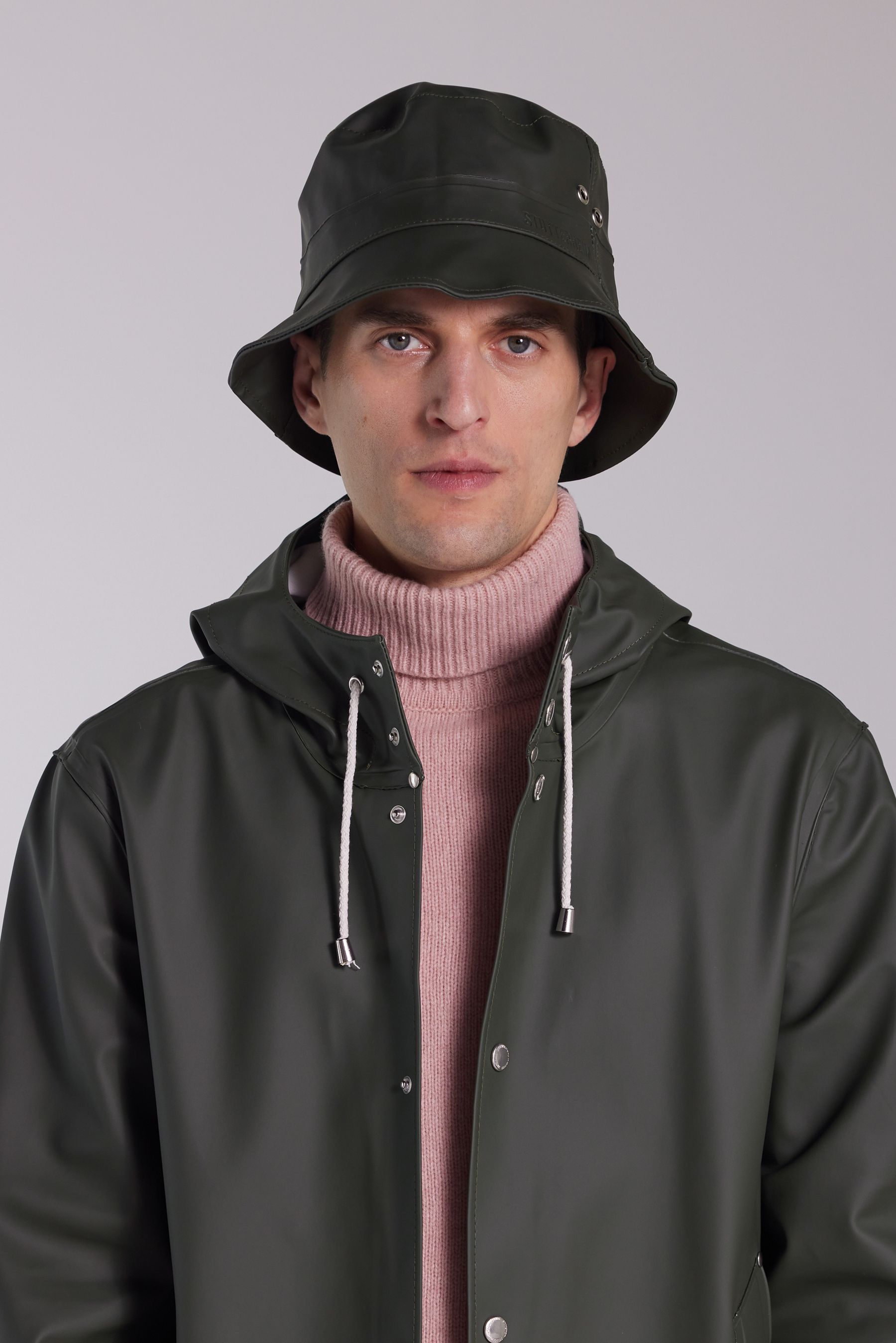 stutterheim beckholmen bucket hat green accessories hats-and-scarves bucket-hats