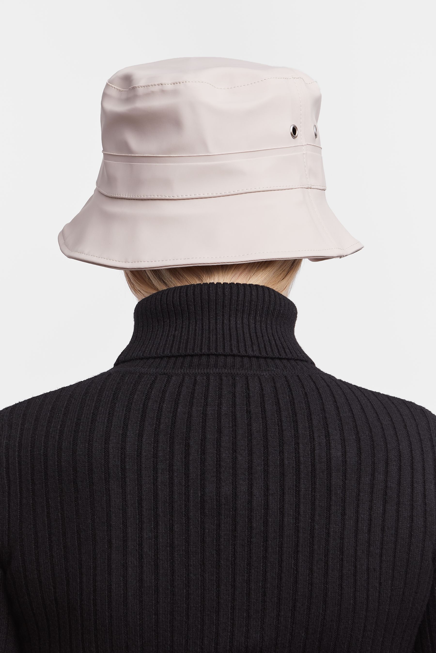 stutterheim beckholmen bucket hat light sand accessories hats-and-scarves bucket-hats