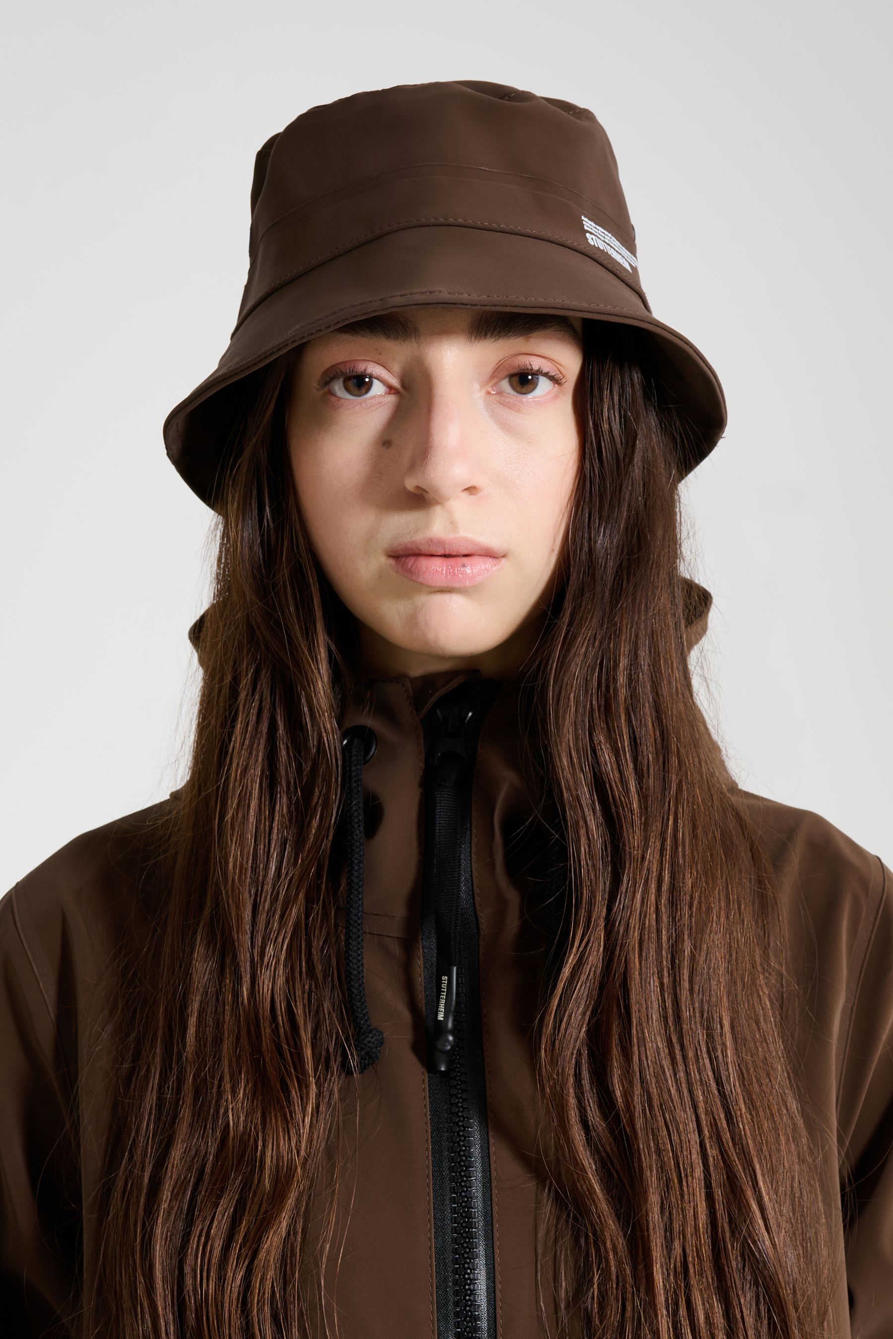 stutterheim beckholmen matte bucket hat dark brown accessories hats-and-scarves bucket-hats