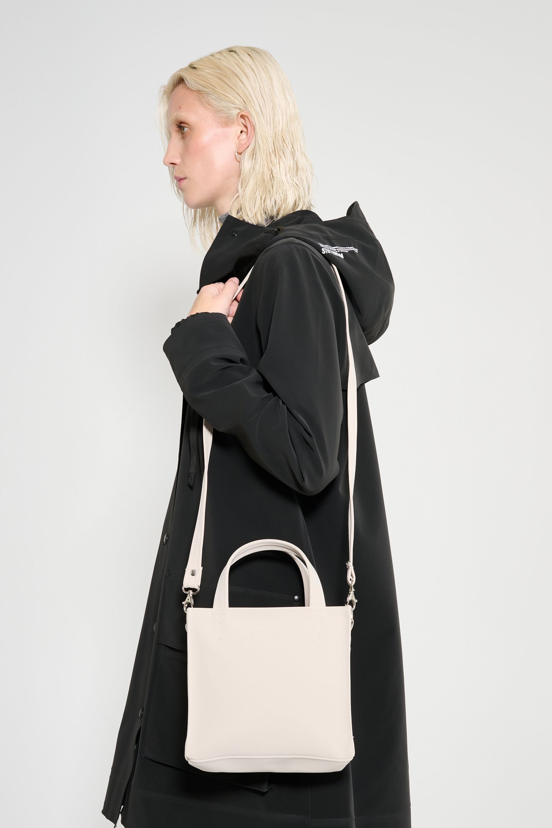 stutterheim biblio bag matte light sand accessories bags handbags