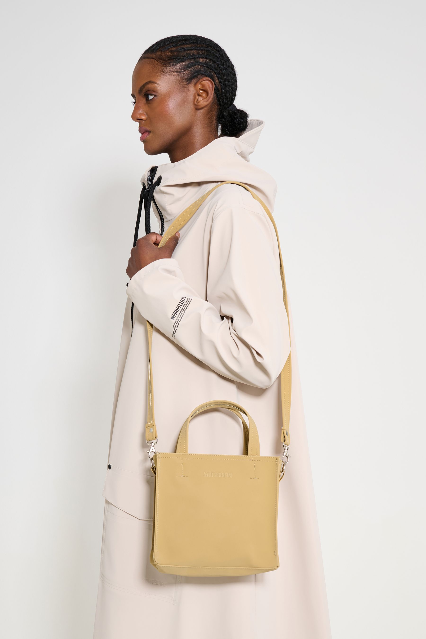 stutterheim biblio bag matte sand accessories bags handbags