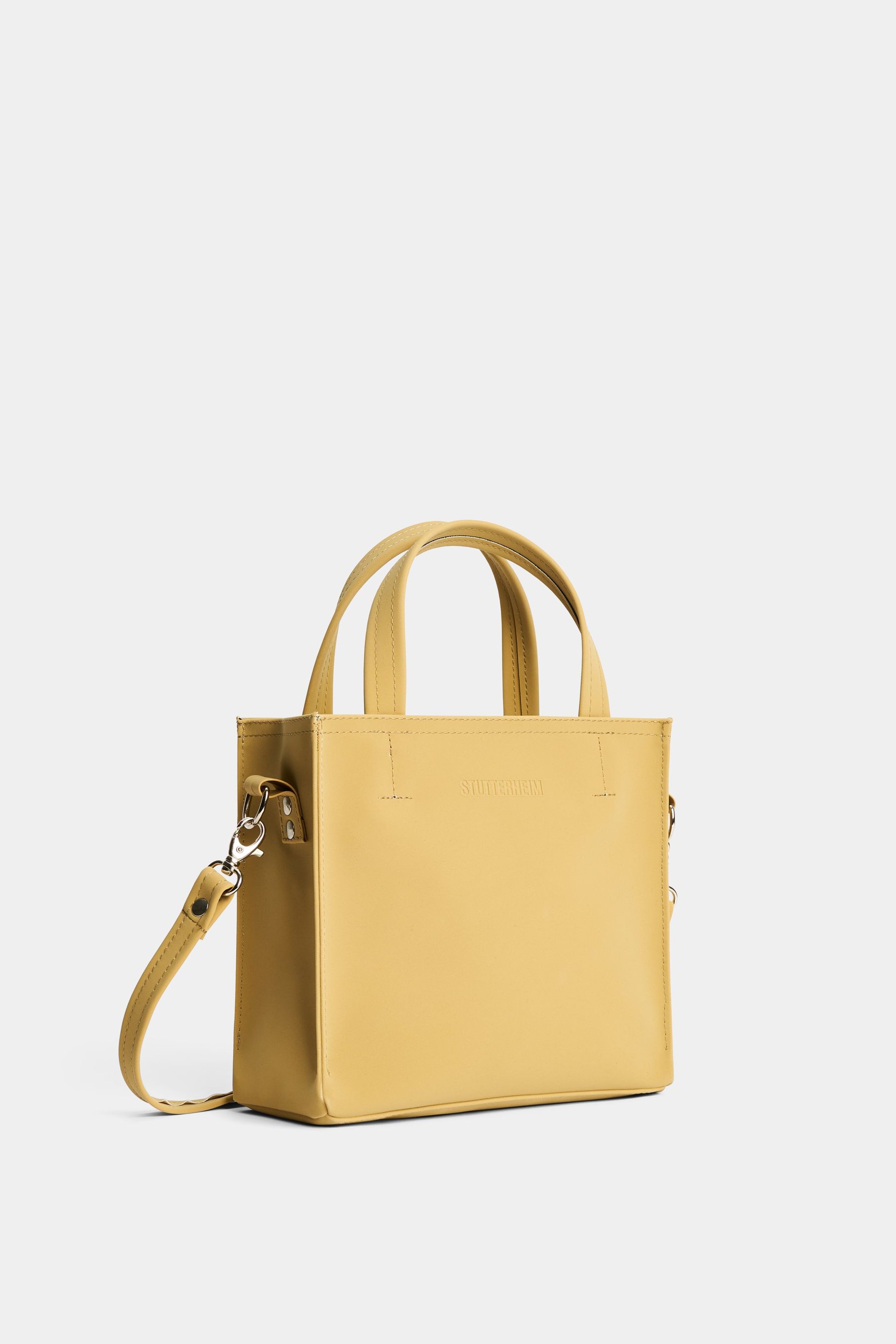 stutterheim biblio bag matte sand accessories bags handbags