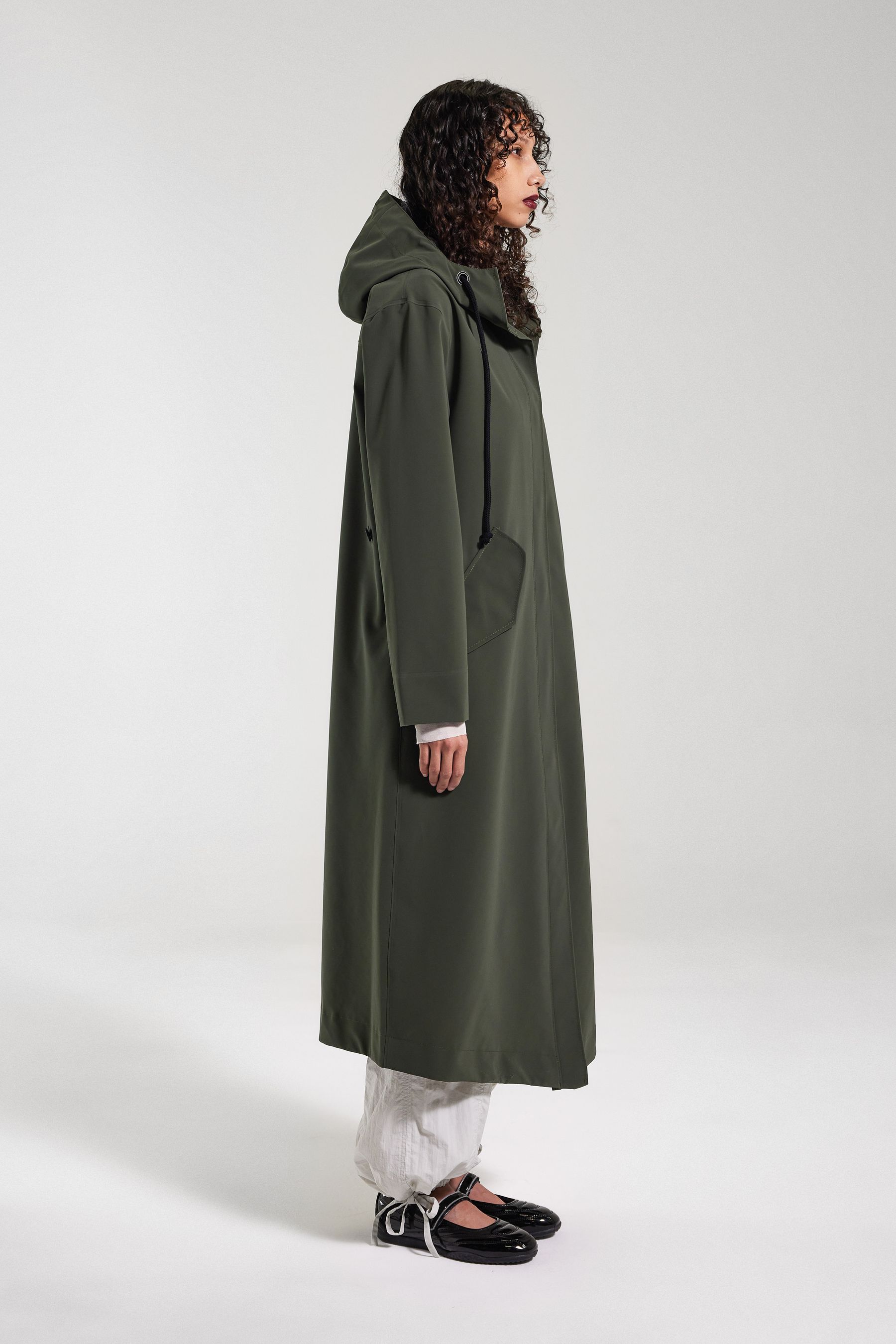 stutterheim chatham matte raincoat green women jackets long-raincoats