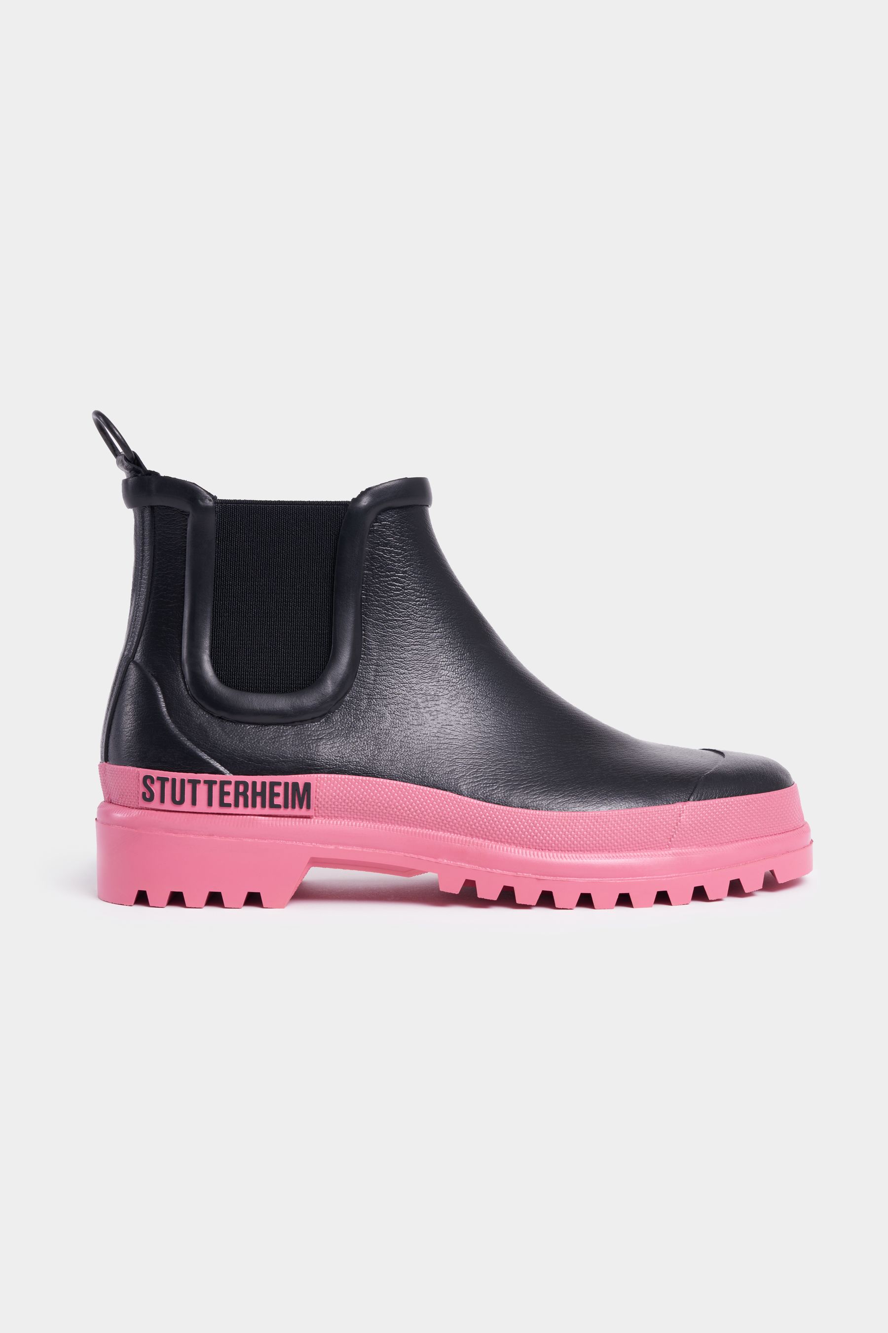 stutterheim chelsea rainwalker black/bubblegum footwear chelsea-boots