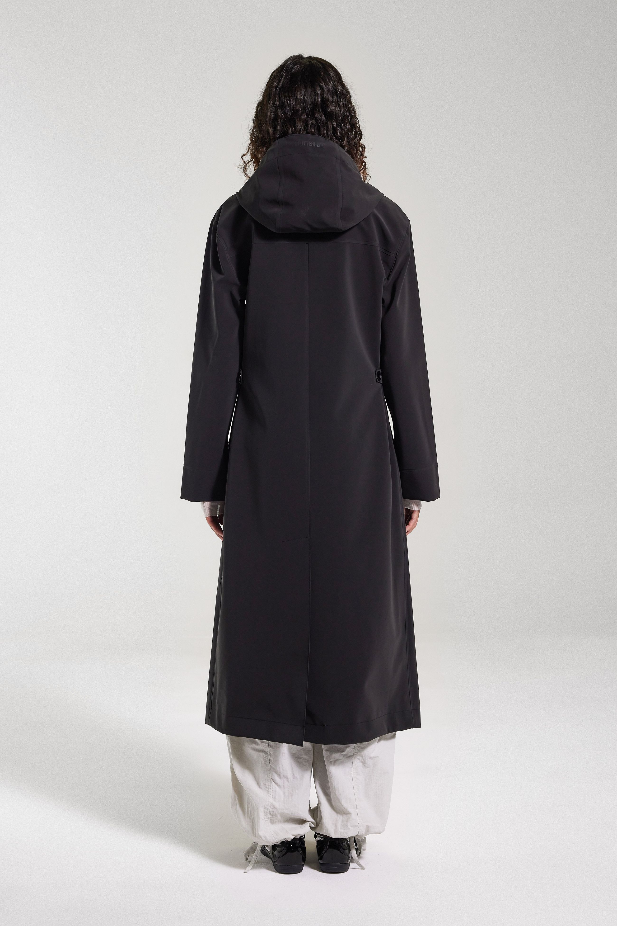 Stutterheim Chetham Matte Raincoat In Black
