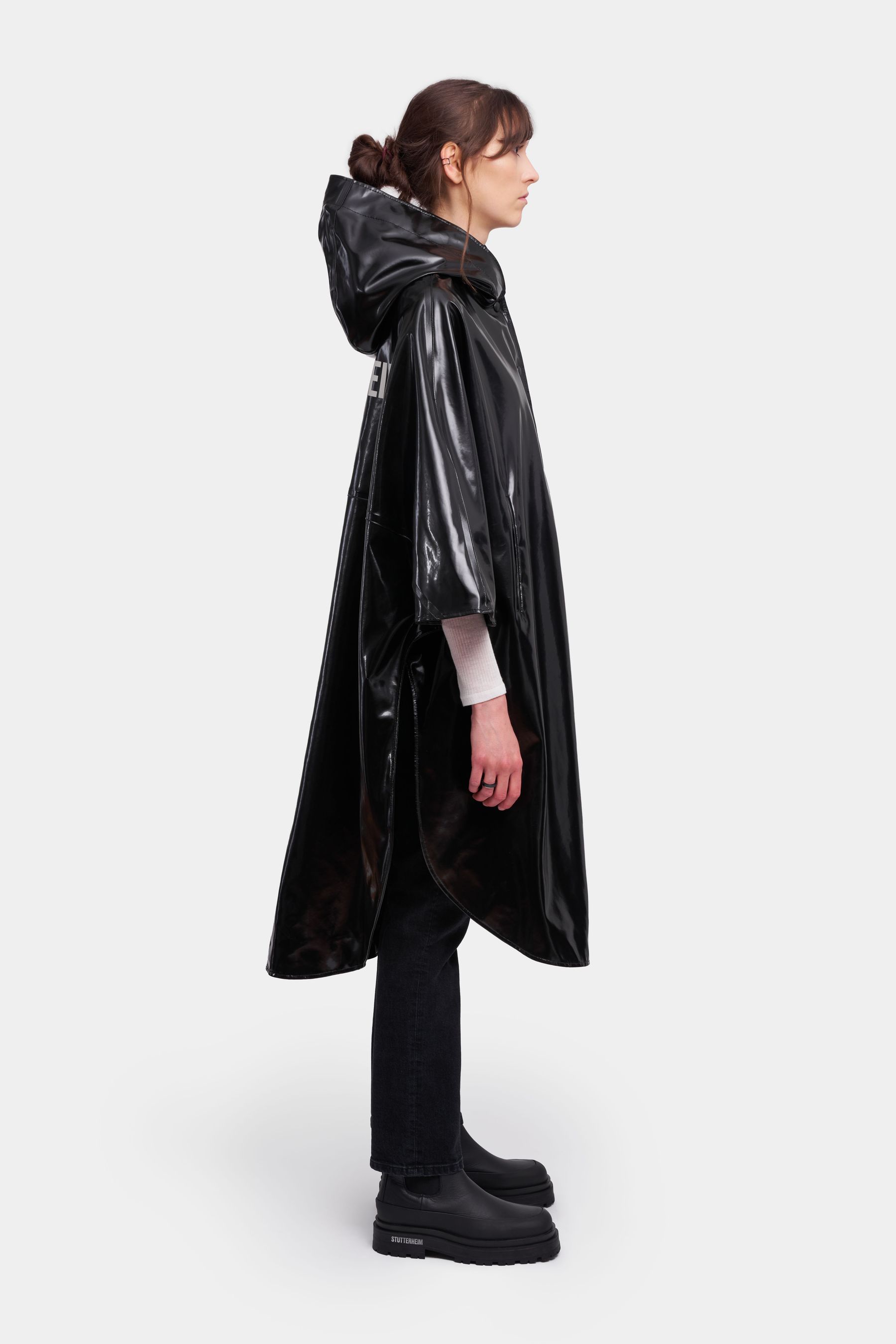 stutterheim concert print opal poncho black women jackets ponchos