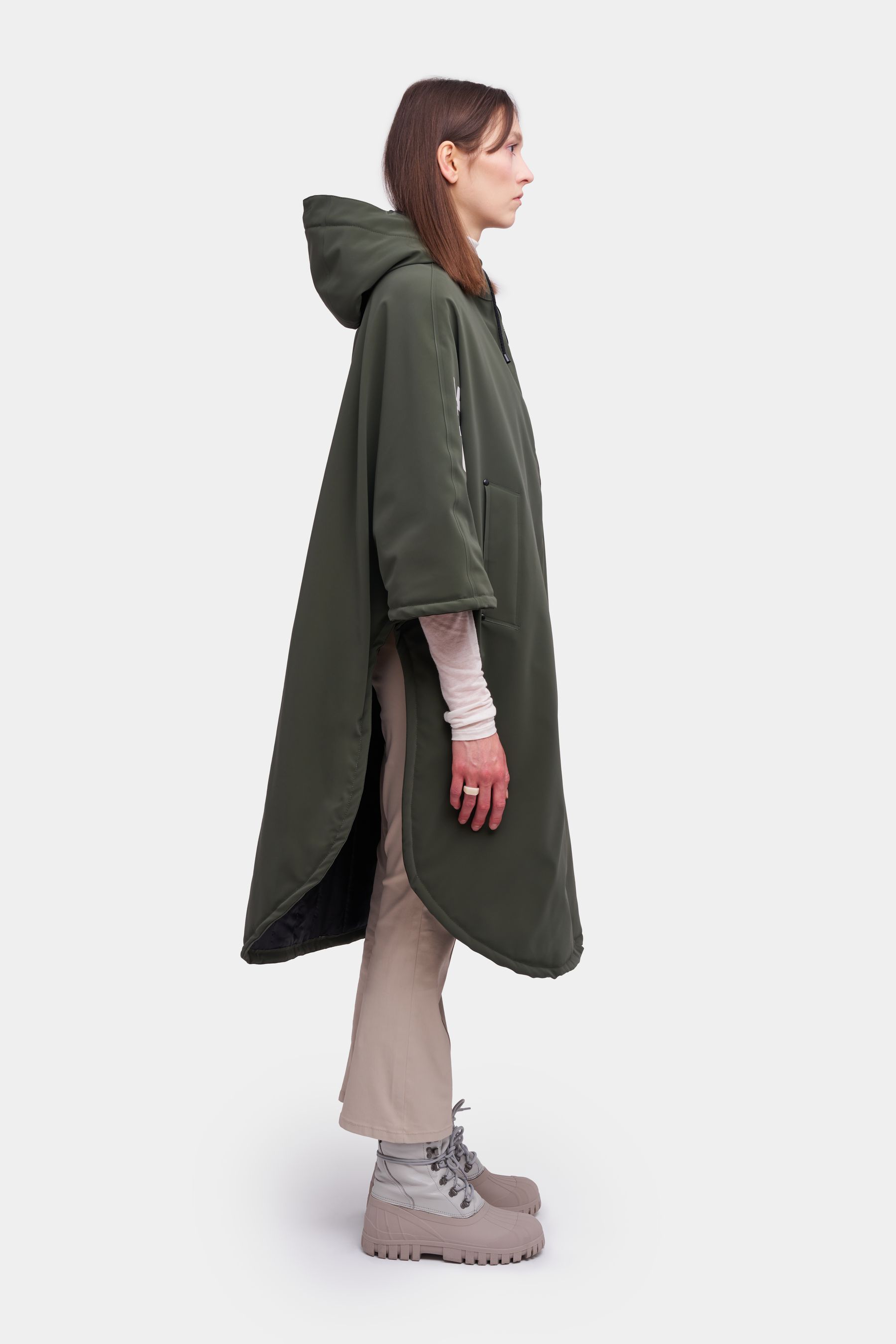 stutterheim concert matte winter poncho dark green women jackets ponchos
