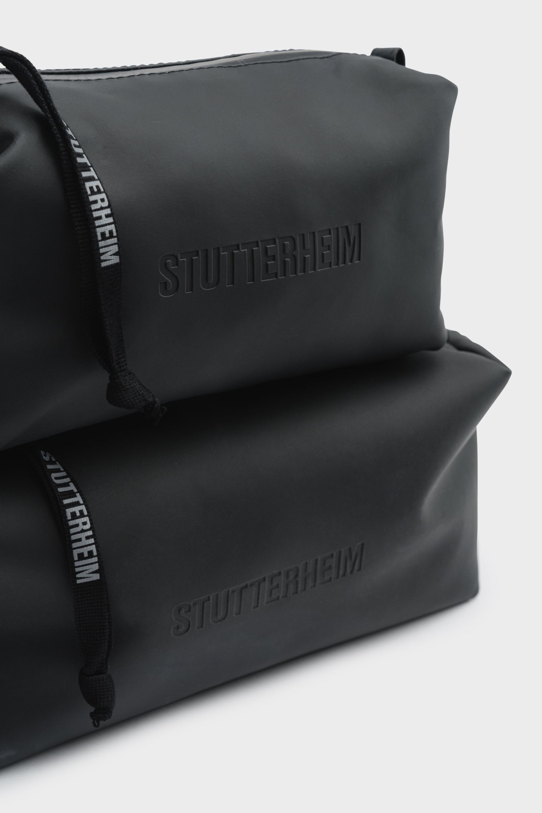 stutterheim container large wash bag black accessories bags wash-bags