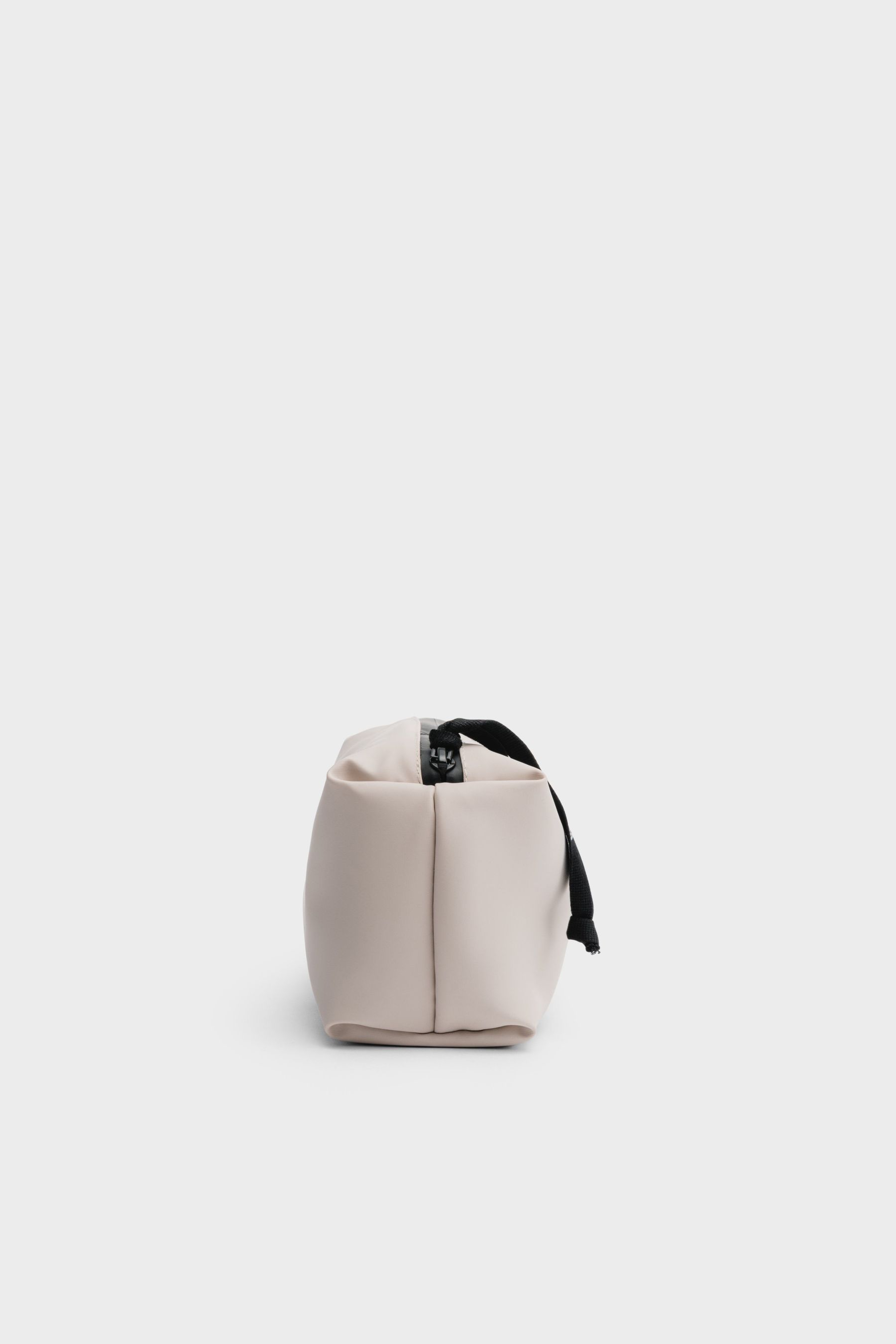 stutterheim container large wash bag light sand accessories bags wash-bags
