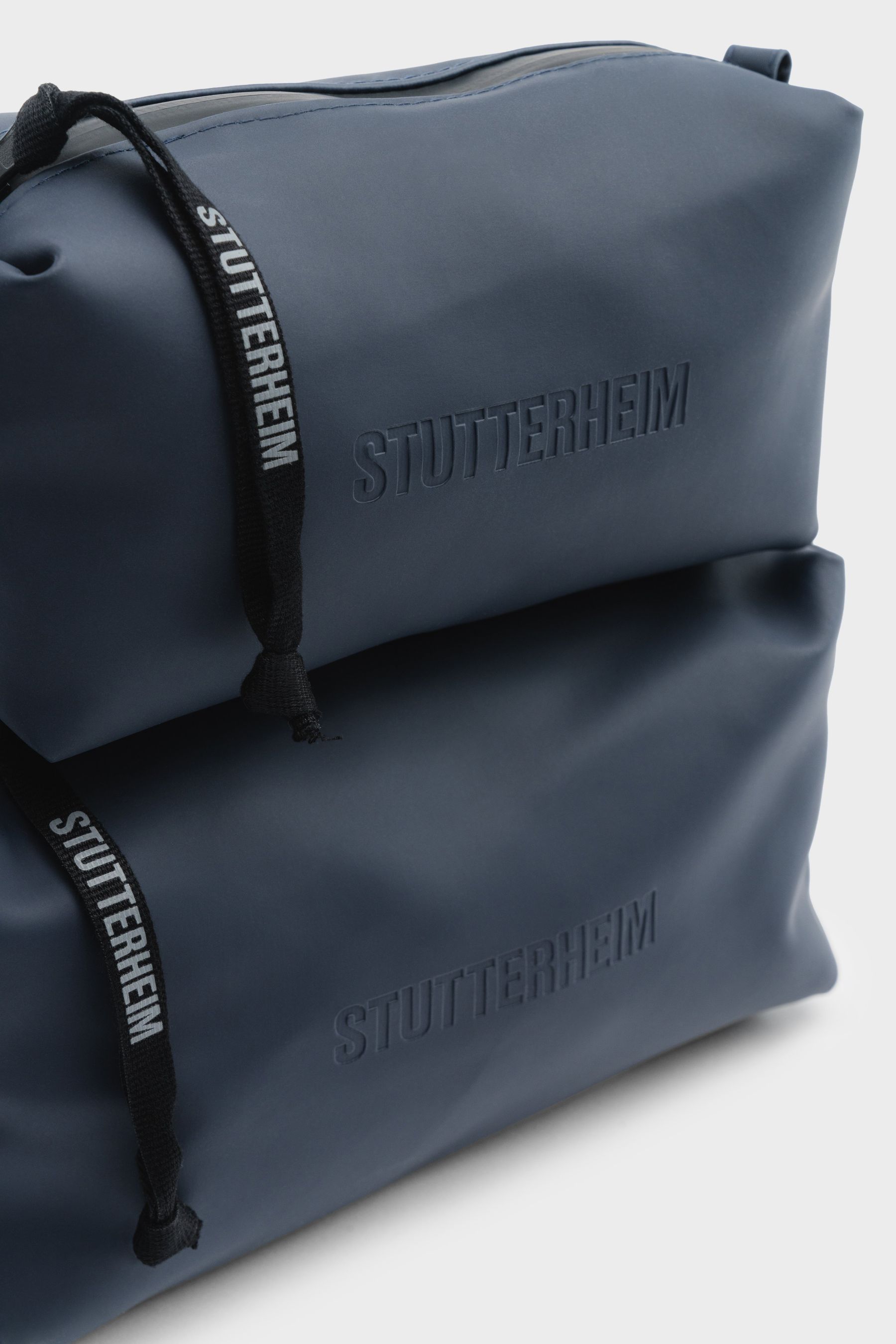 stutterheim container large wash bag navy accessories bags wash-bags