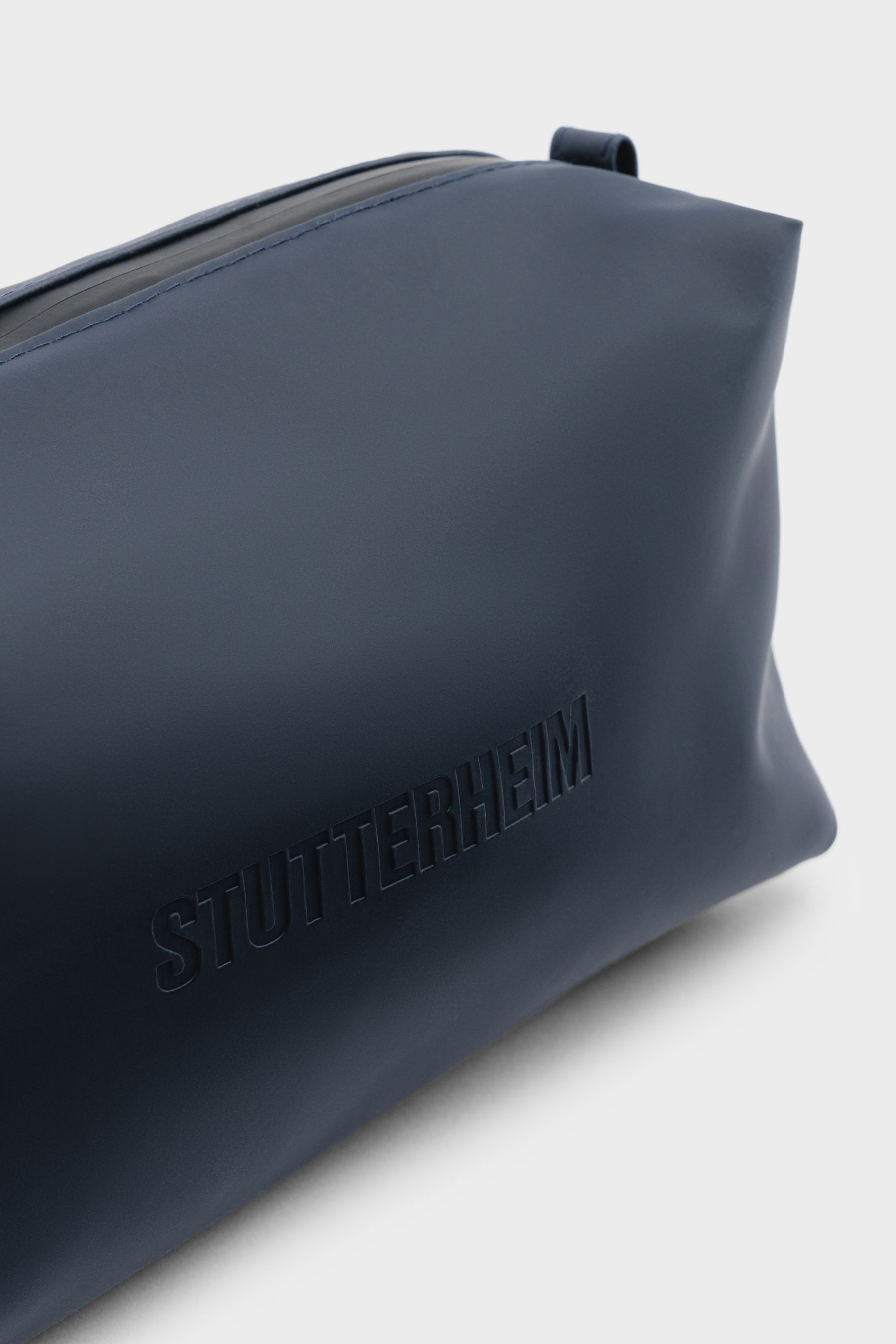 stutterheim container large wash bag navy accessories bags wash-bags