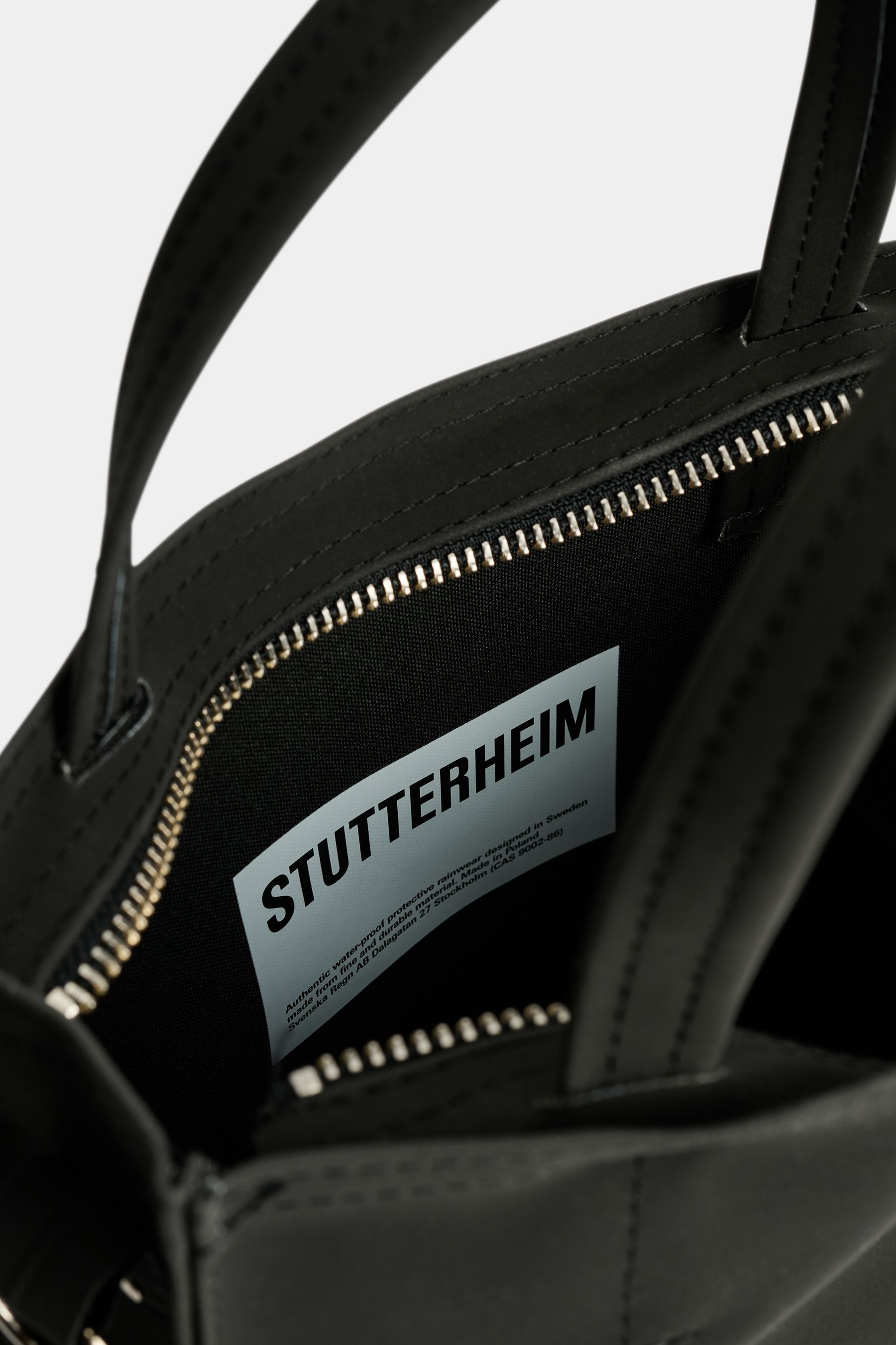 stutterheim djursholm bag matte black accessories bags tote-bags