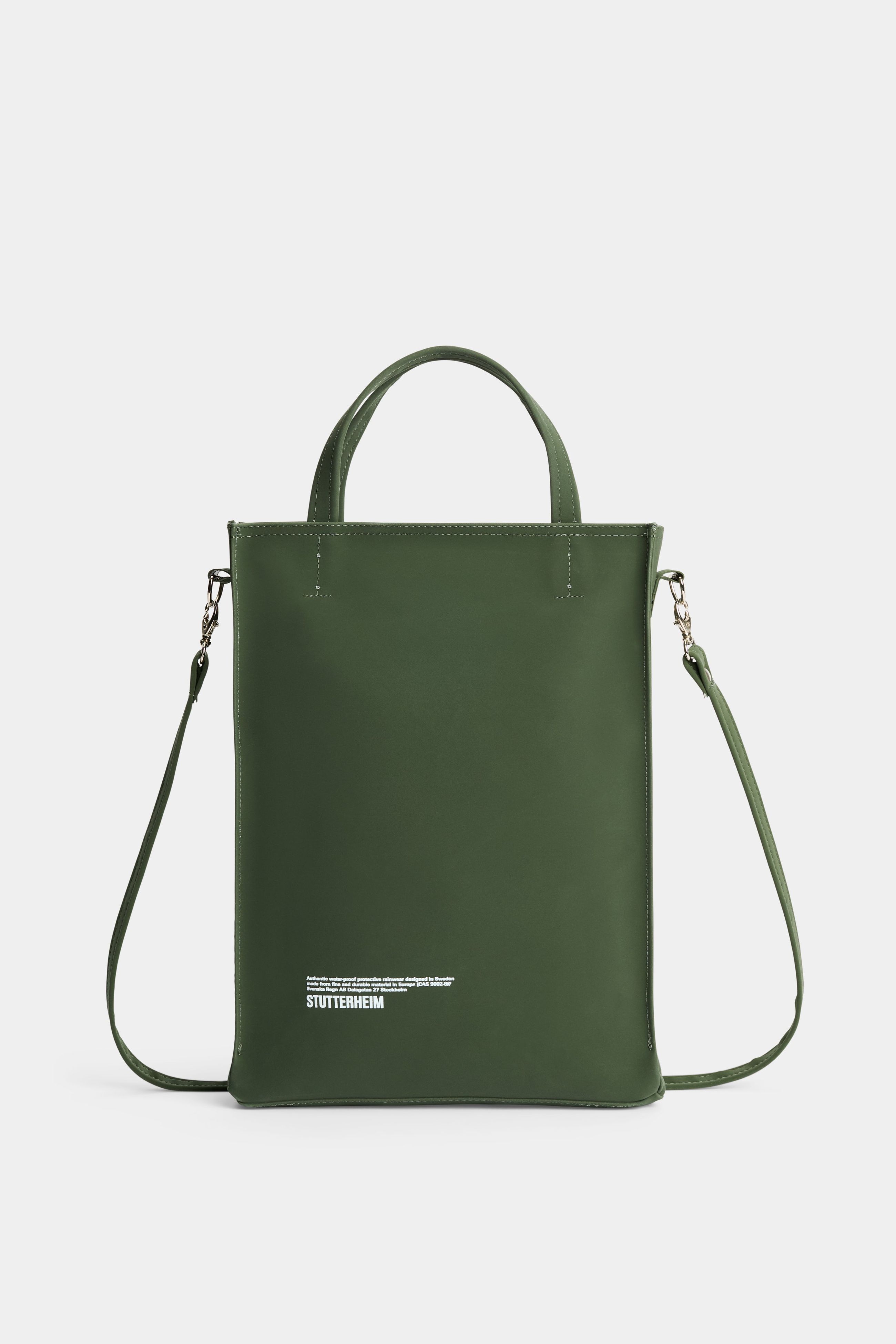 stutterheim djursholm bag matte green accessories bags tote-bags