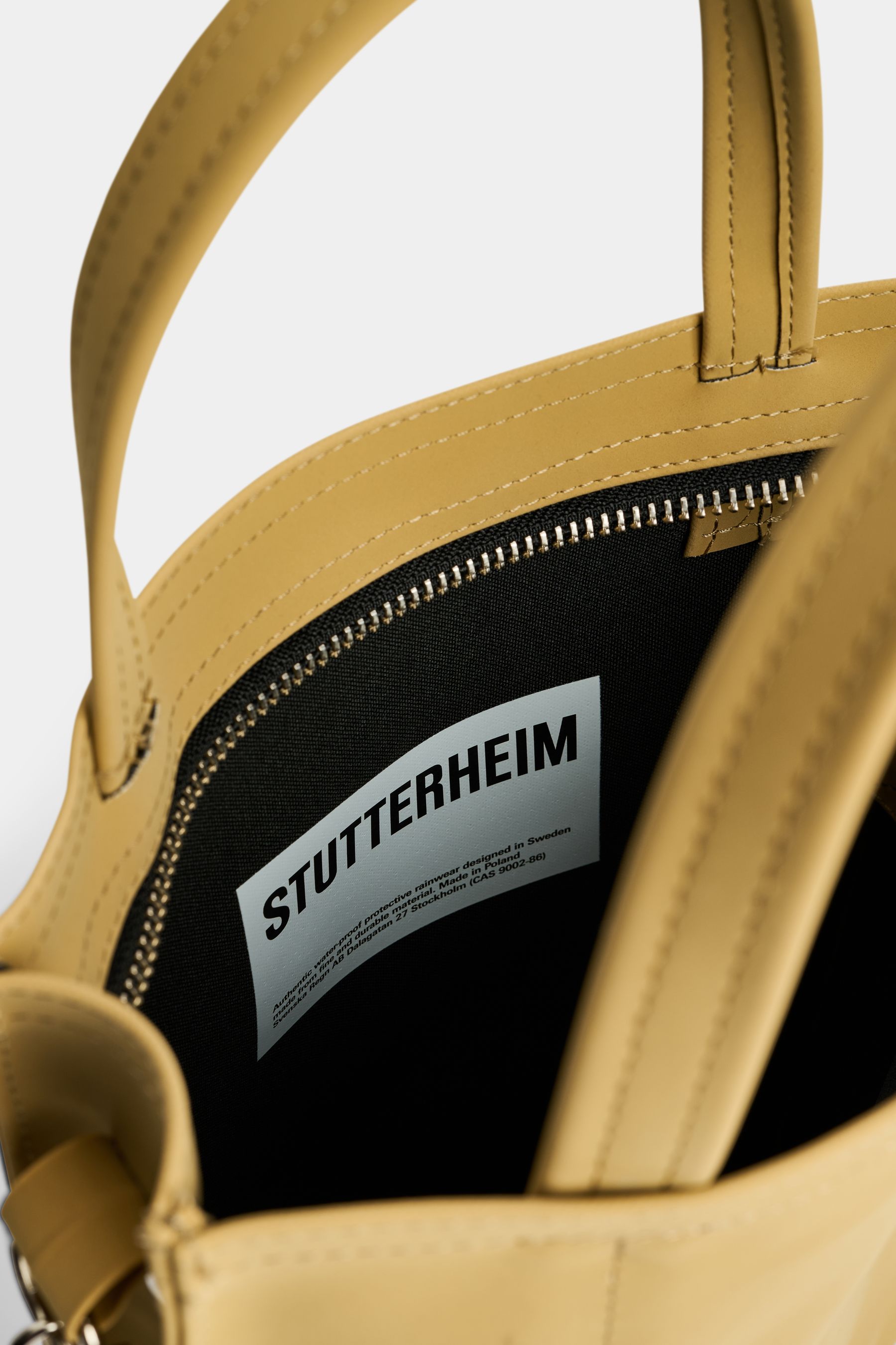 stutterheim djursholm bag matte sand accessories bags tote-bags