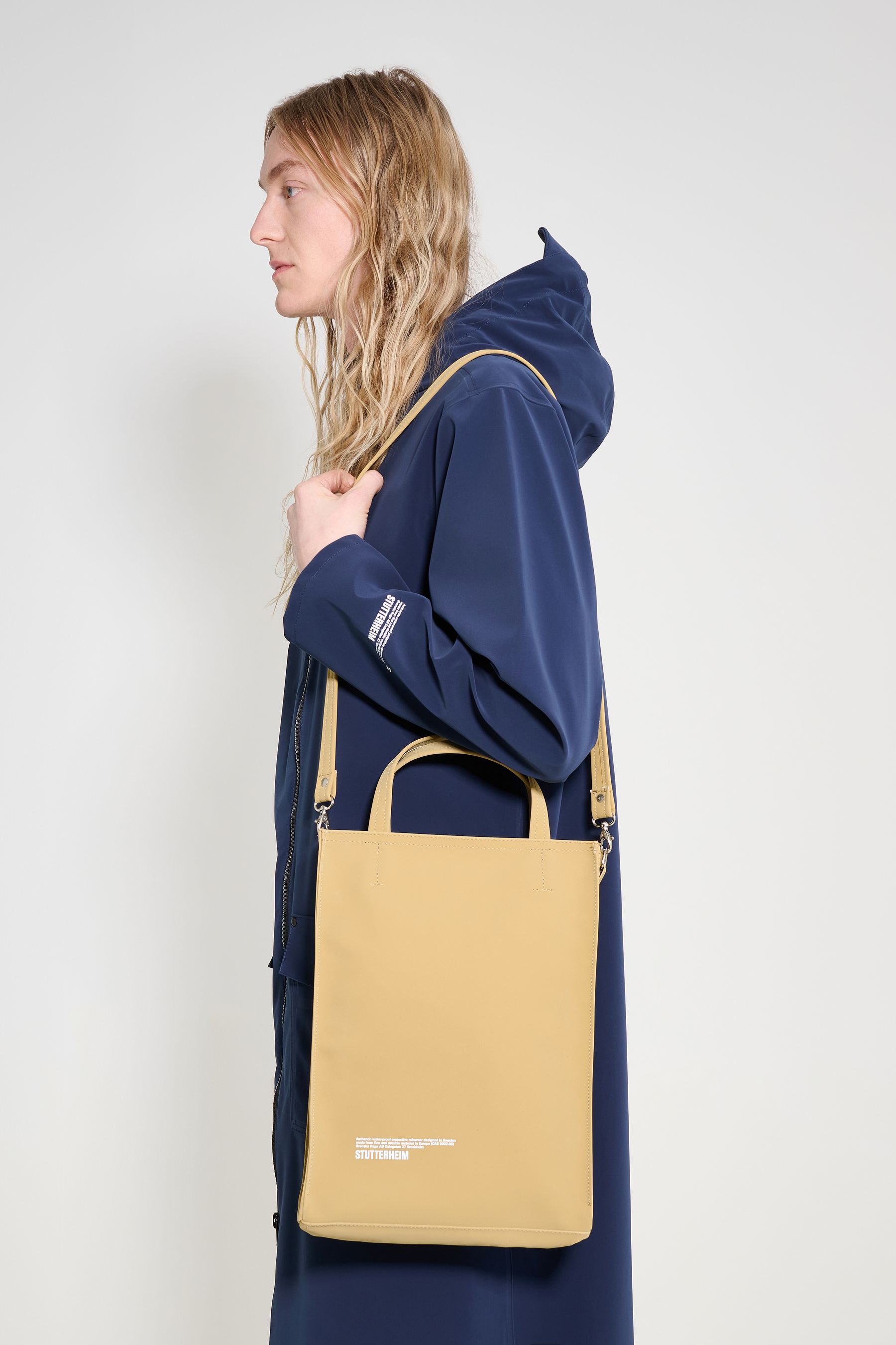 stutterheim djursholm bag matte sand accessories bags tote-bags