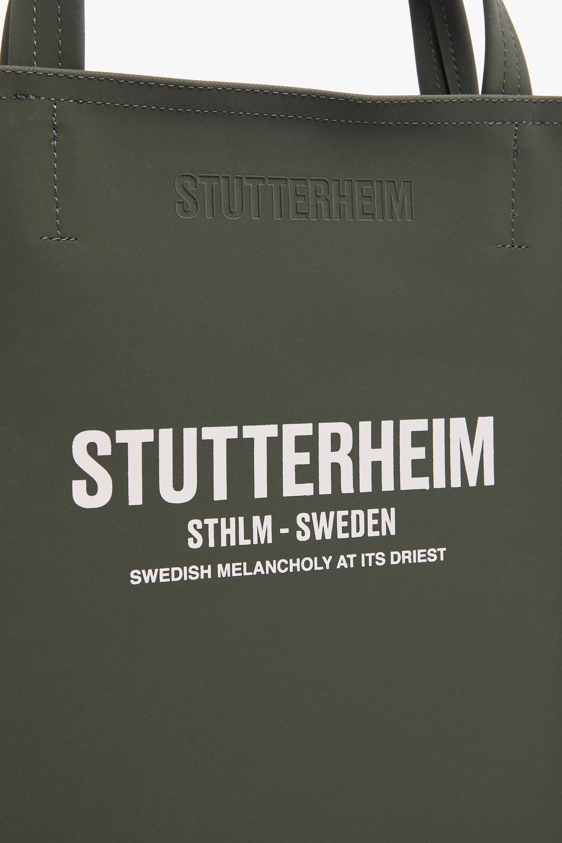 stutterheim djursholm matte bag dark green accessories bags tote-bags