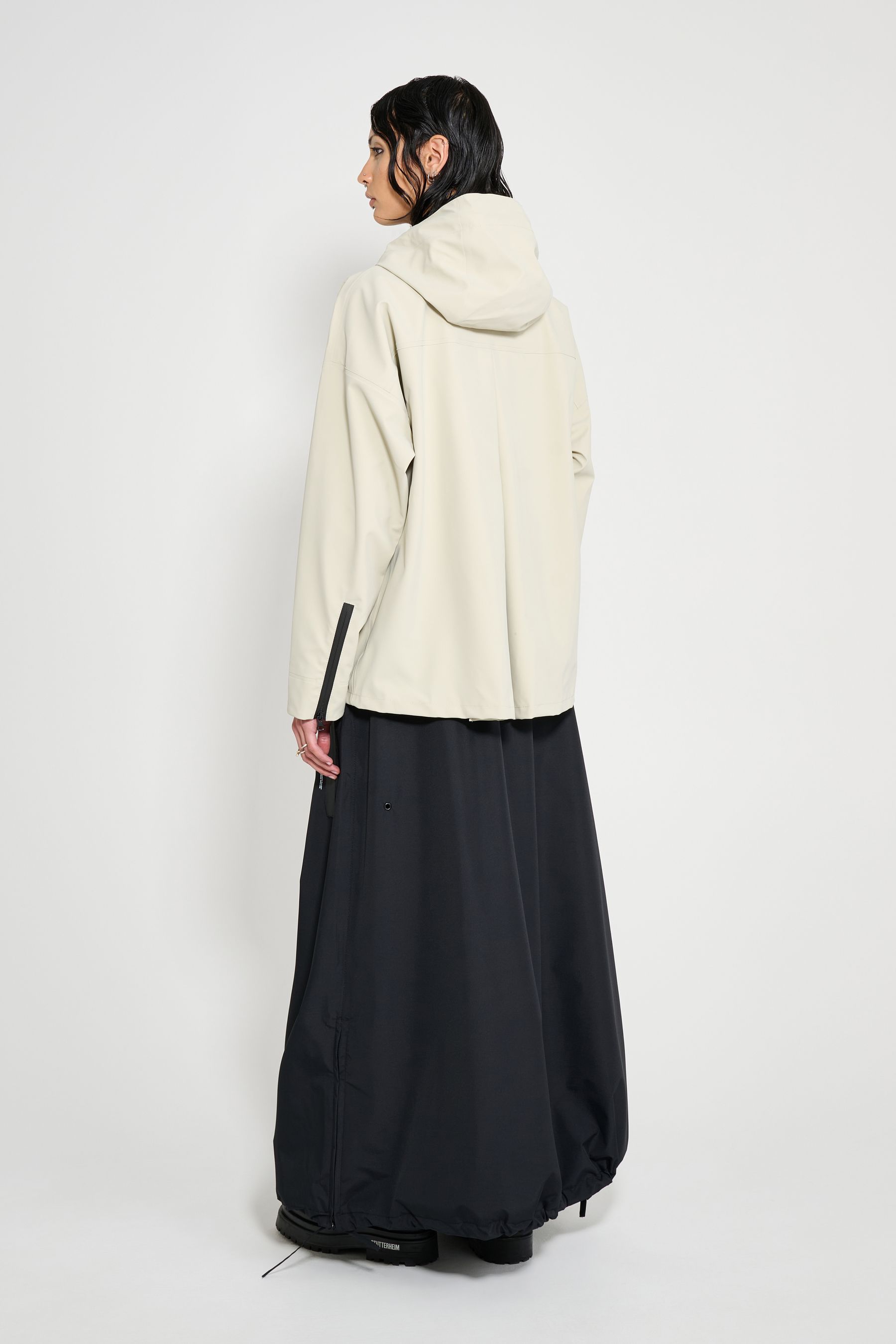 stutterheim faversham matte raincoat pelican women jackets