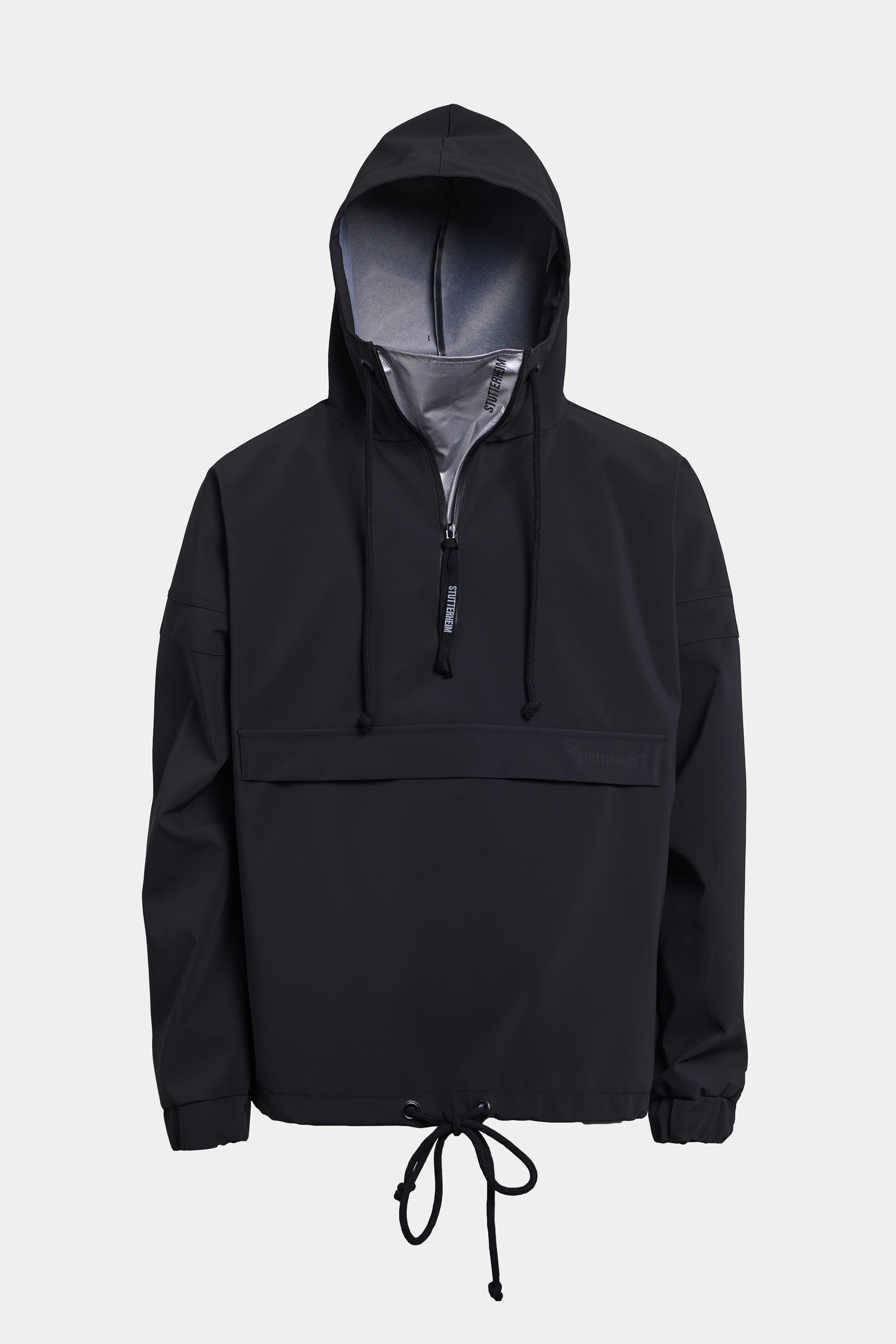 Forsa Matte Anorak Black | STUTTERHEIM DE
