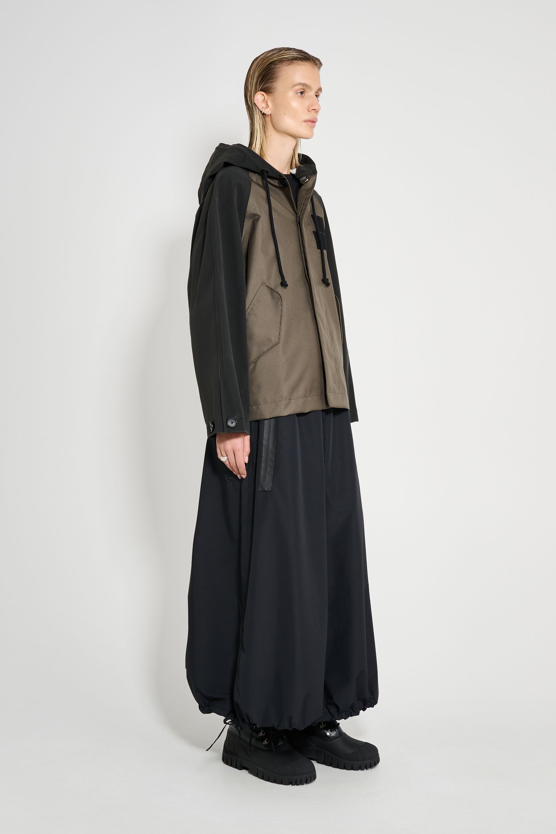 stutterheim hjorthagen hooded jacket green/black women jackets