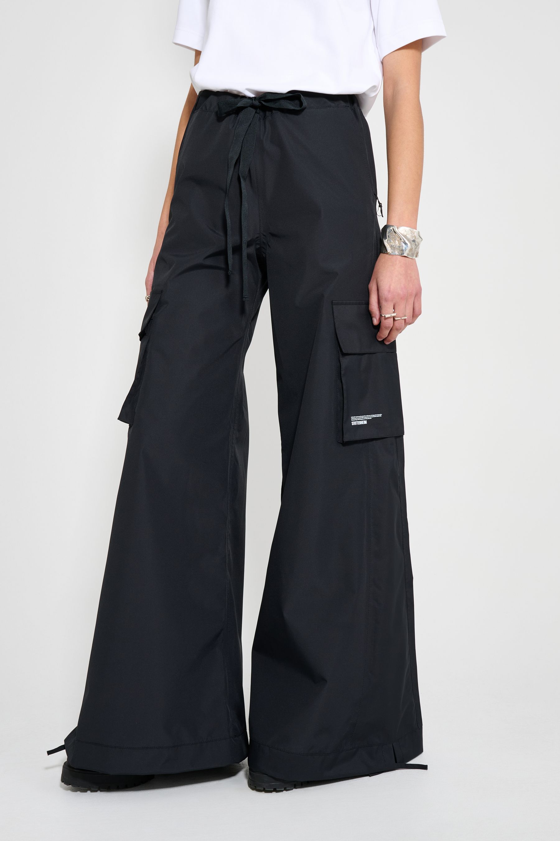 stutterheim karla pocket lightweight trousers black women bottoms