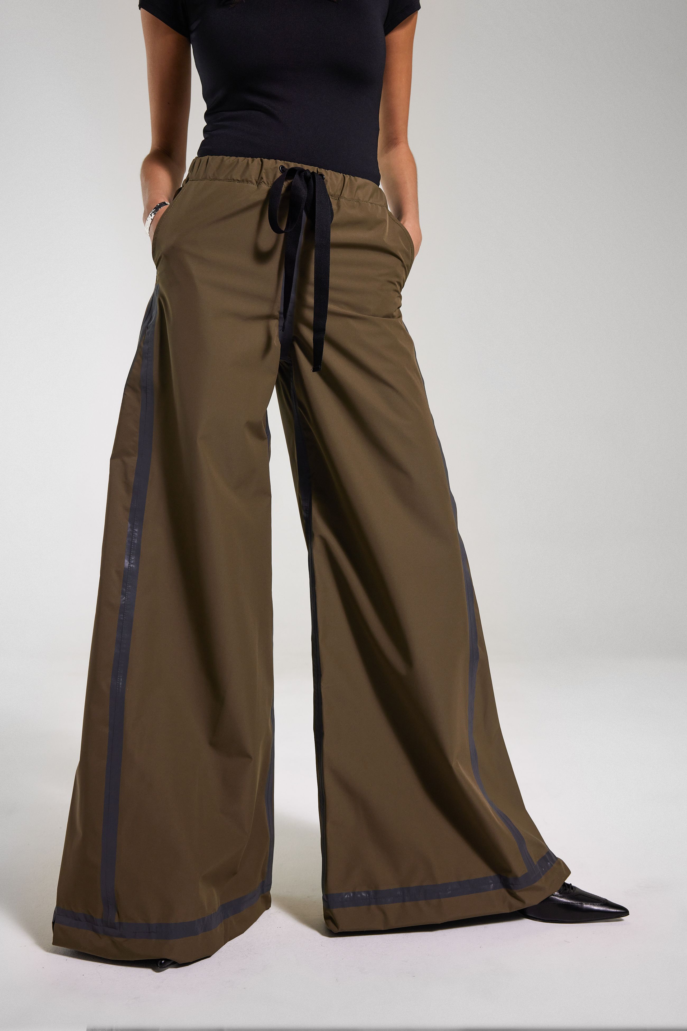 Stutterheim Karla Trousers Tape Matte Green In Green