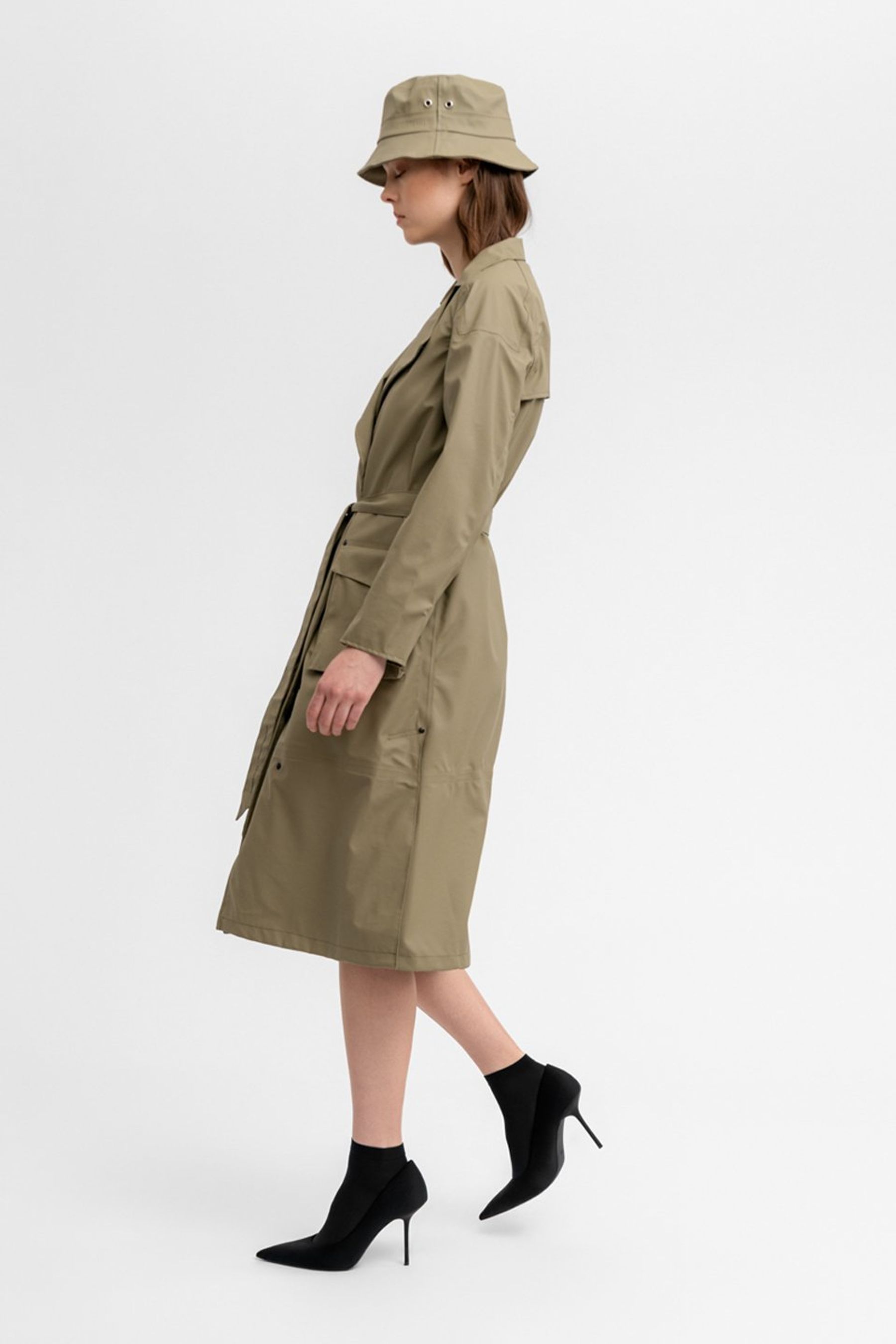 stutterheim kista lightweight trench coat aloe women jackets trench-coats