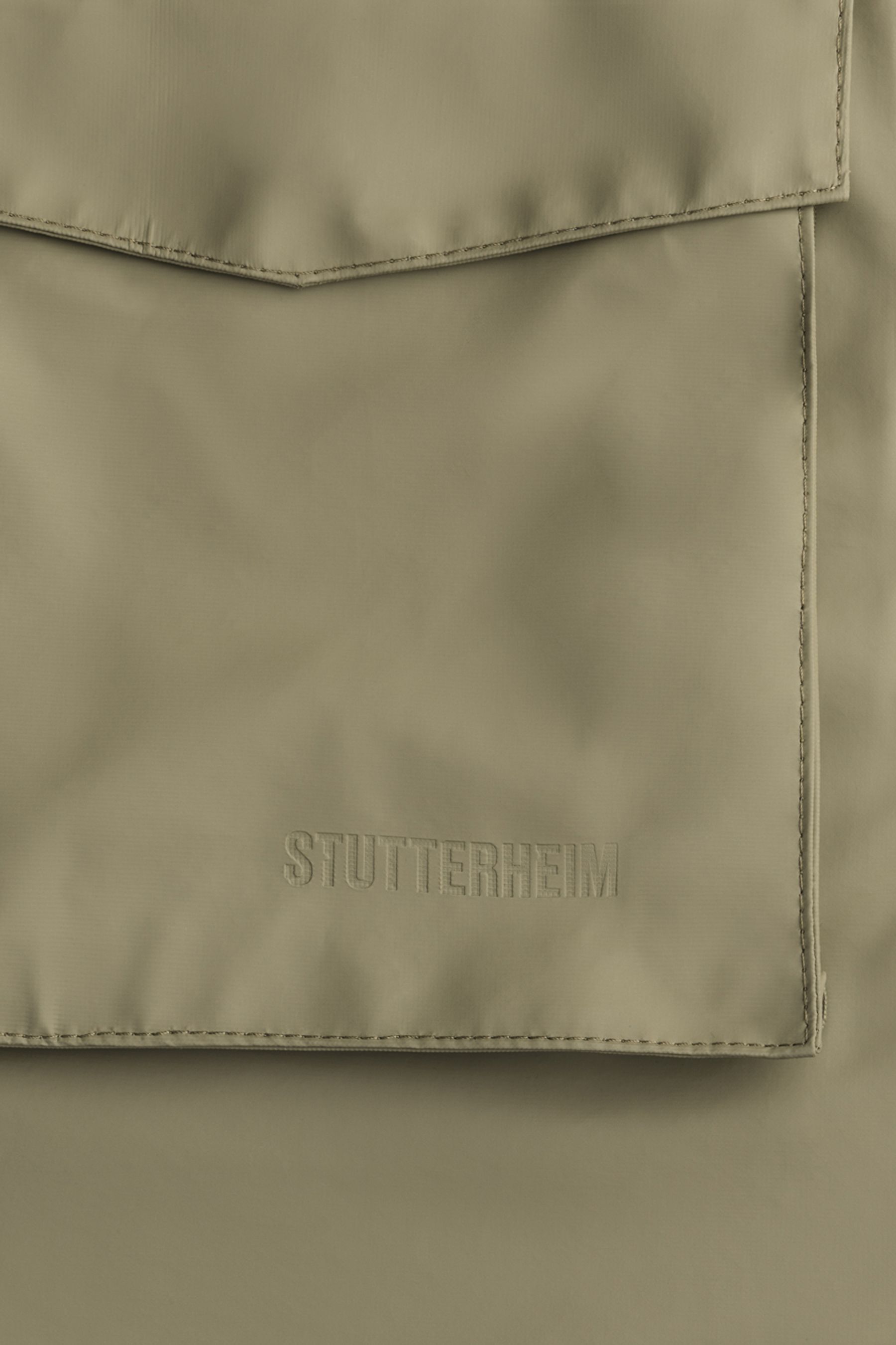 stutterheim kista lightweight trench coat aloe women jackets trench-coats