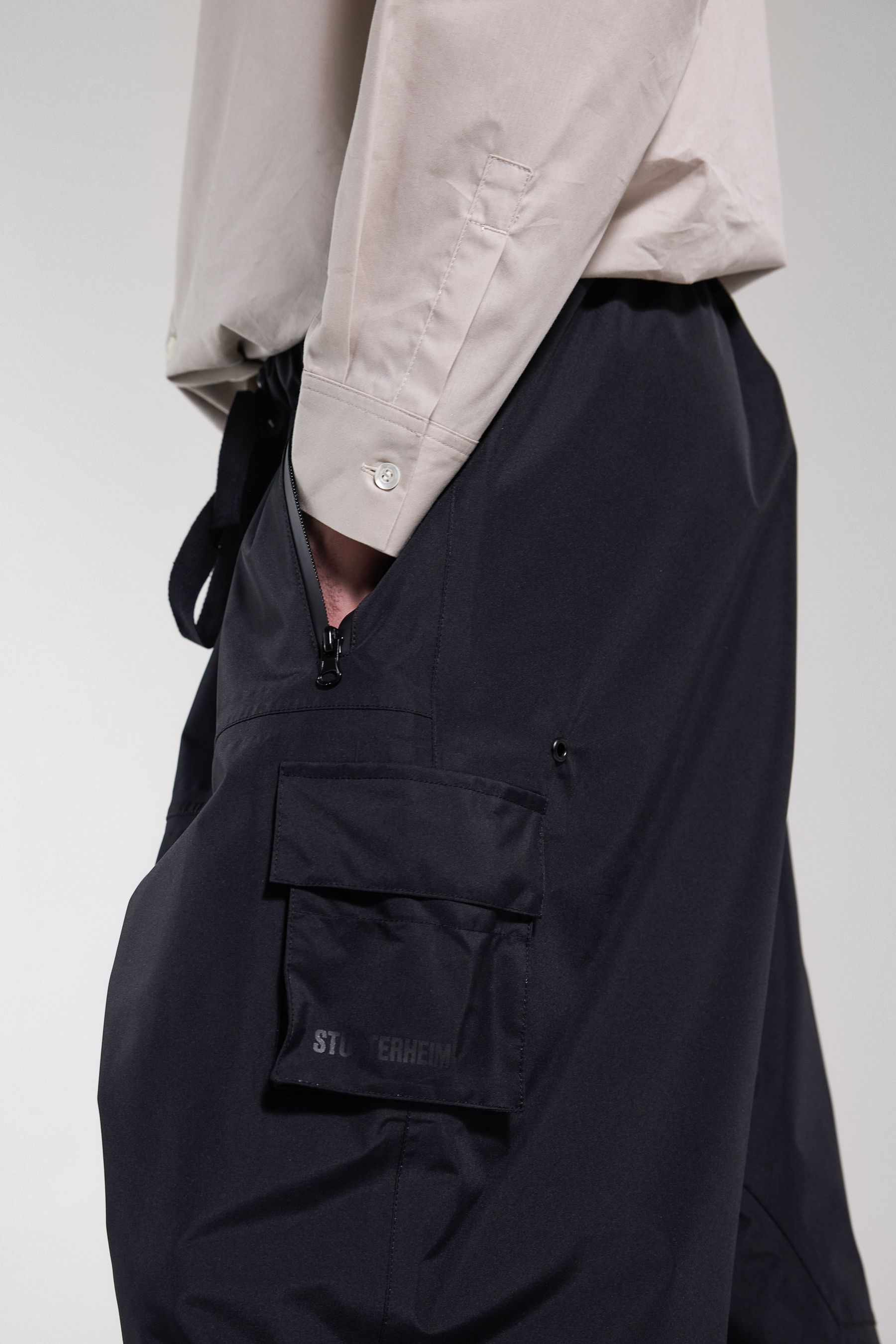 stutterheim kvala lightweight trousers black men