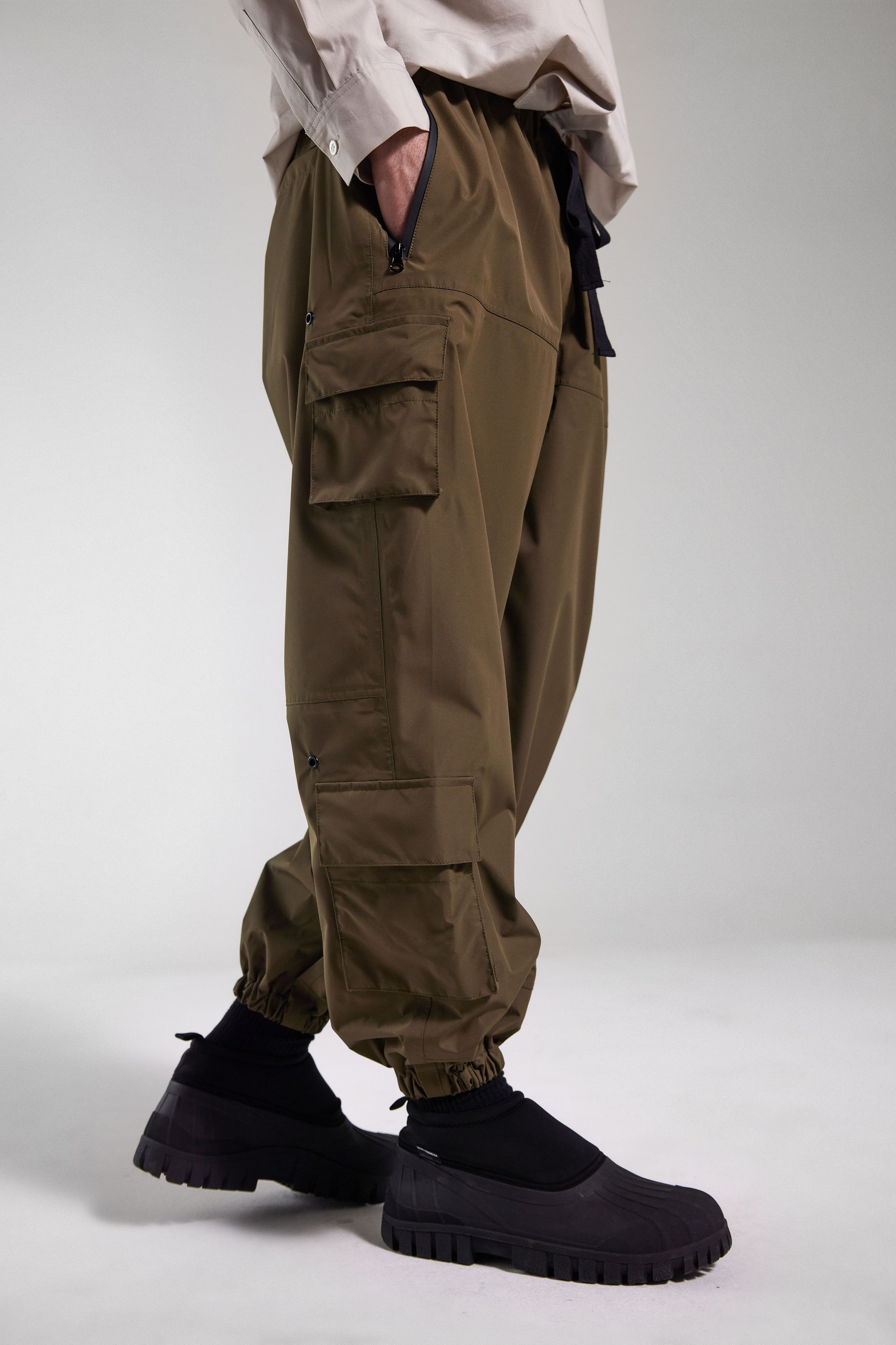 stutterheim kvala lightweight trousers green men