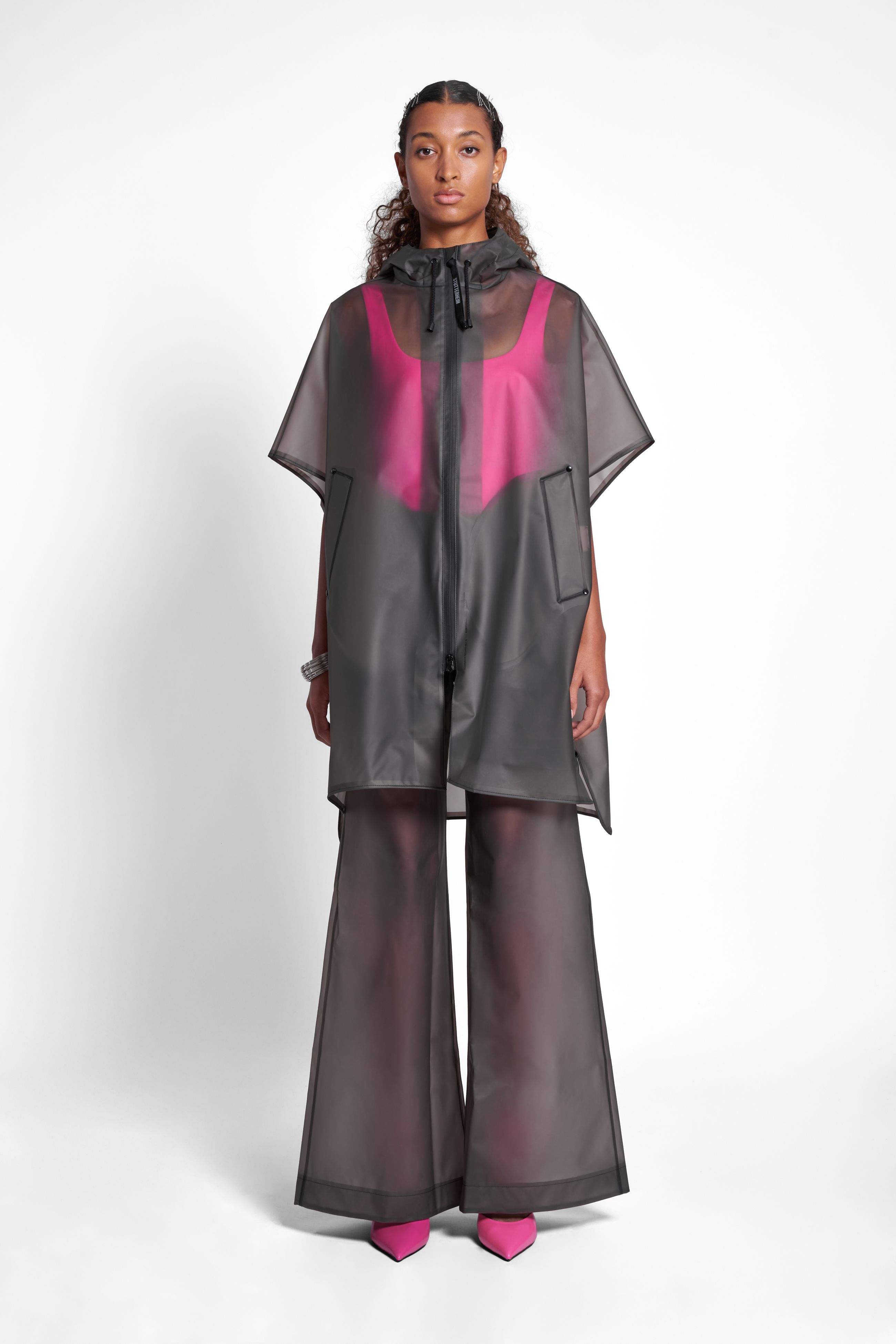 stutterheim lomma poncho smoke women jackets ponchos