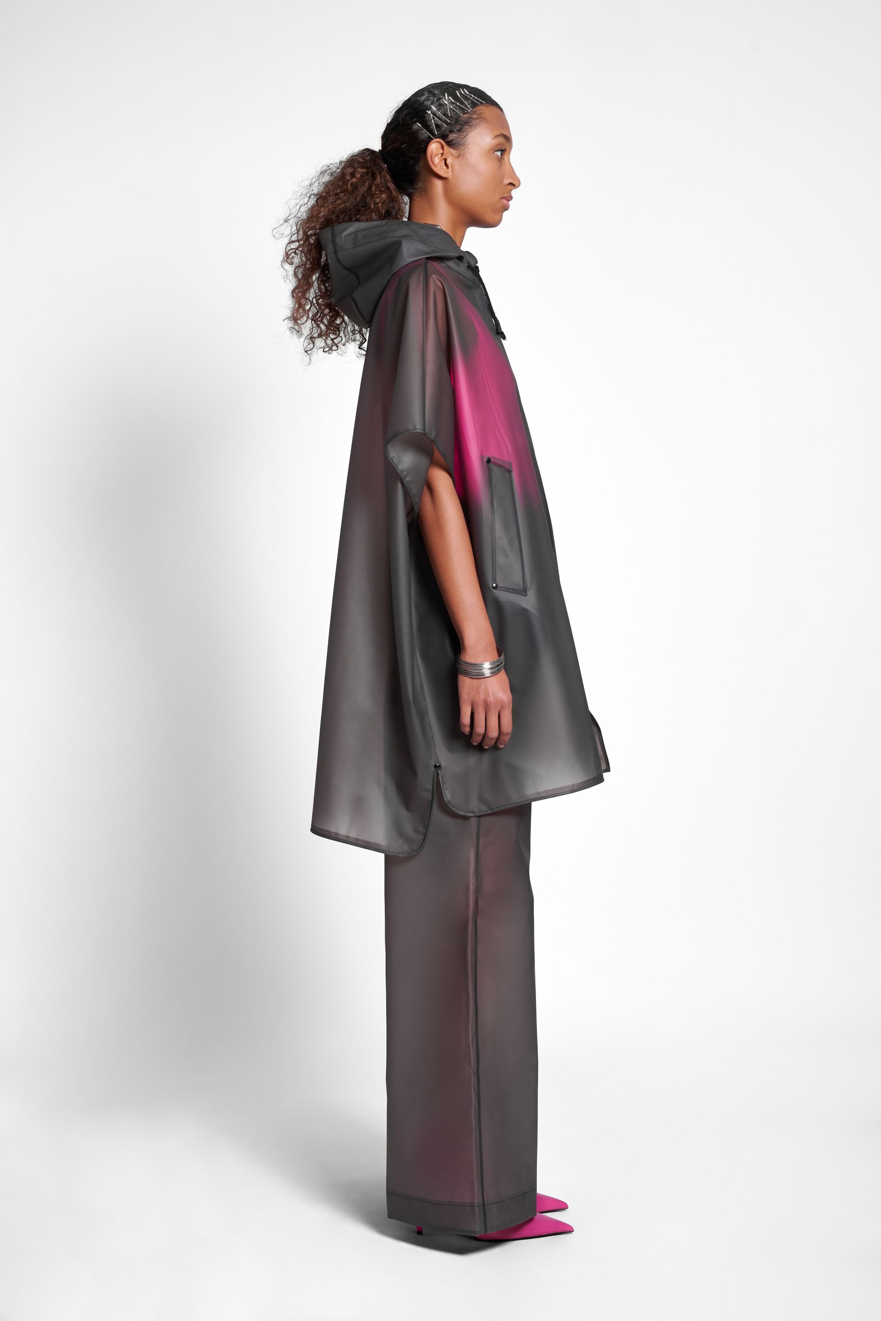 stutterheim lomma poncho smoke women jackets ponchos