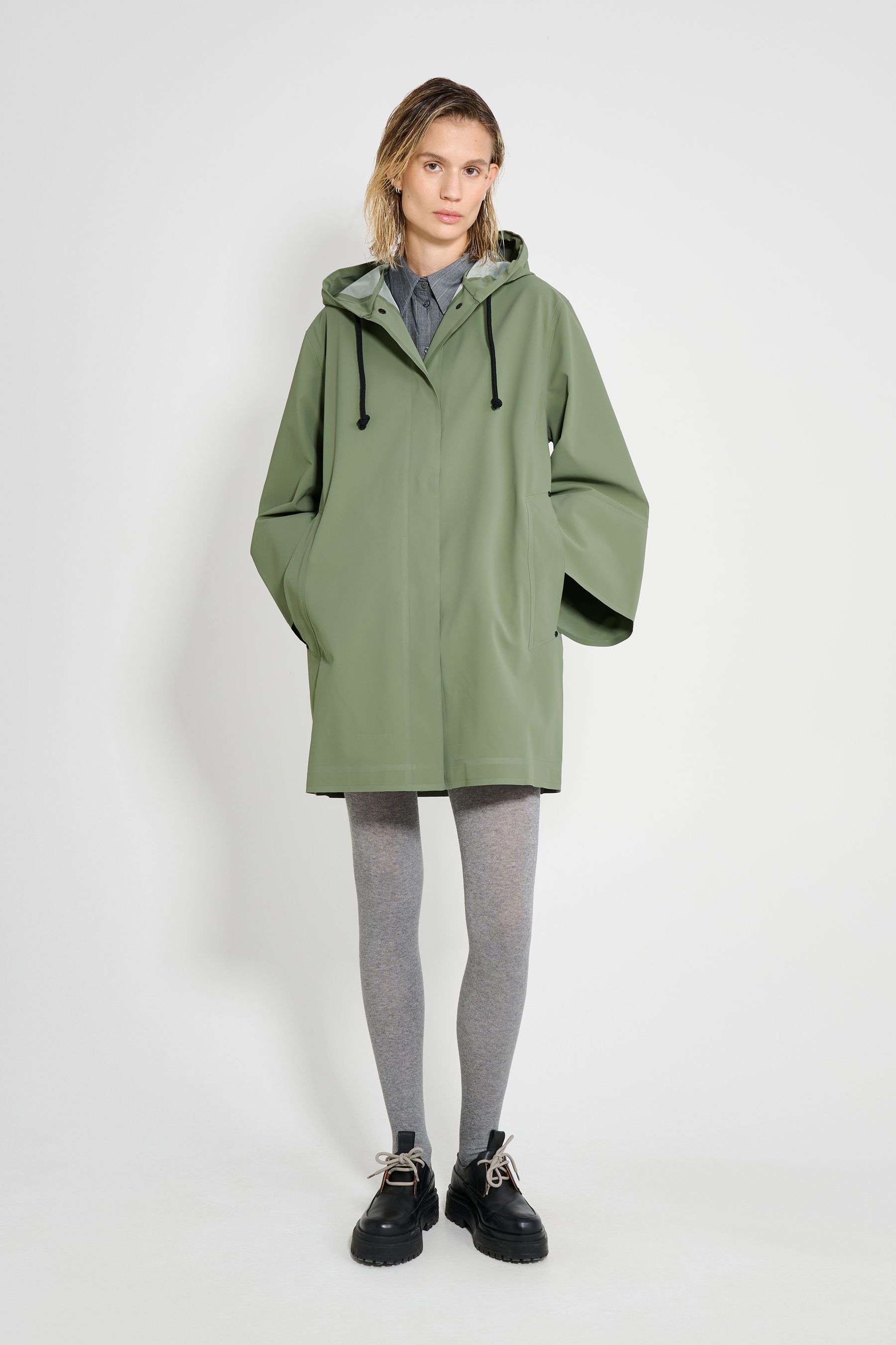 stutterheim lubban rain jacket dry green women jackets