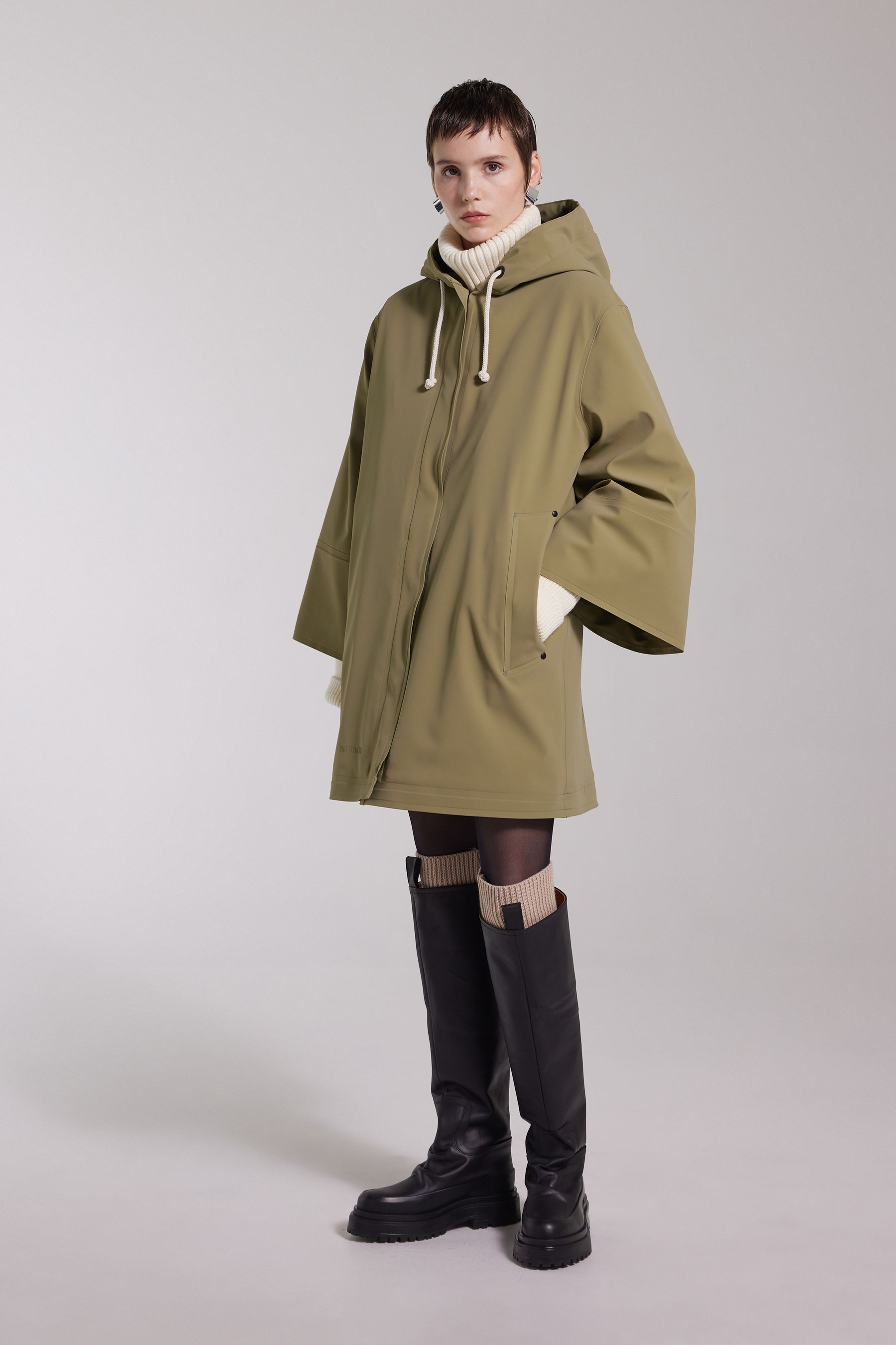 stutterheim lubban winter matte raincoat aloe women jackets raincoats