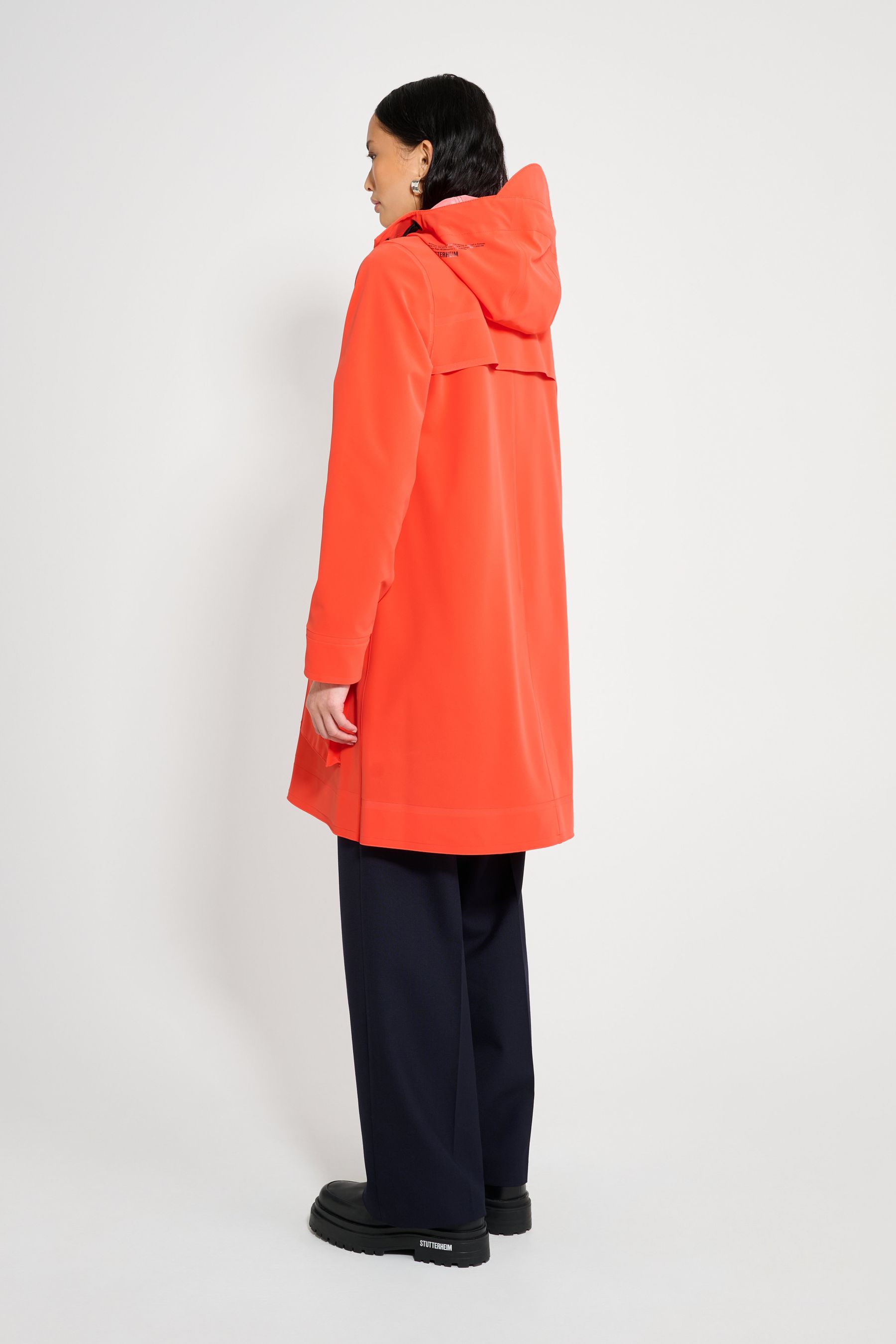 stutterheim mosebacke 15 raincoat fade red women jackets raincoats