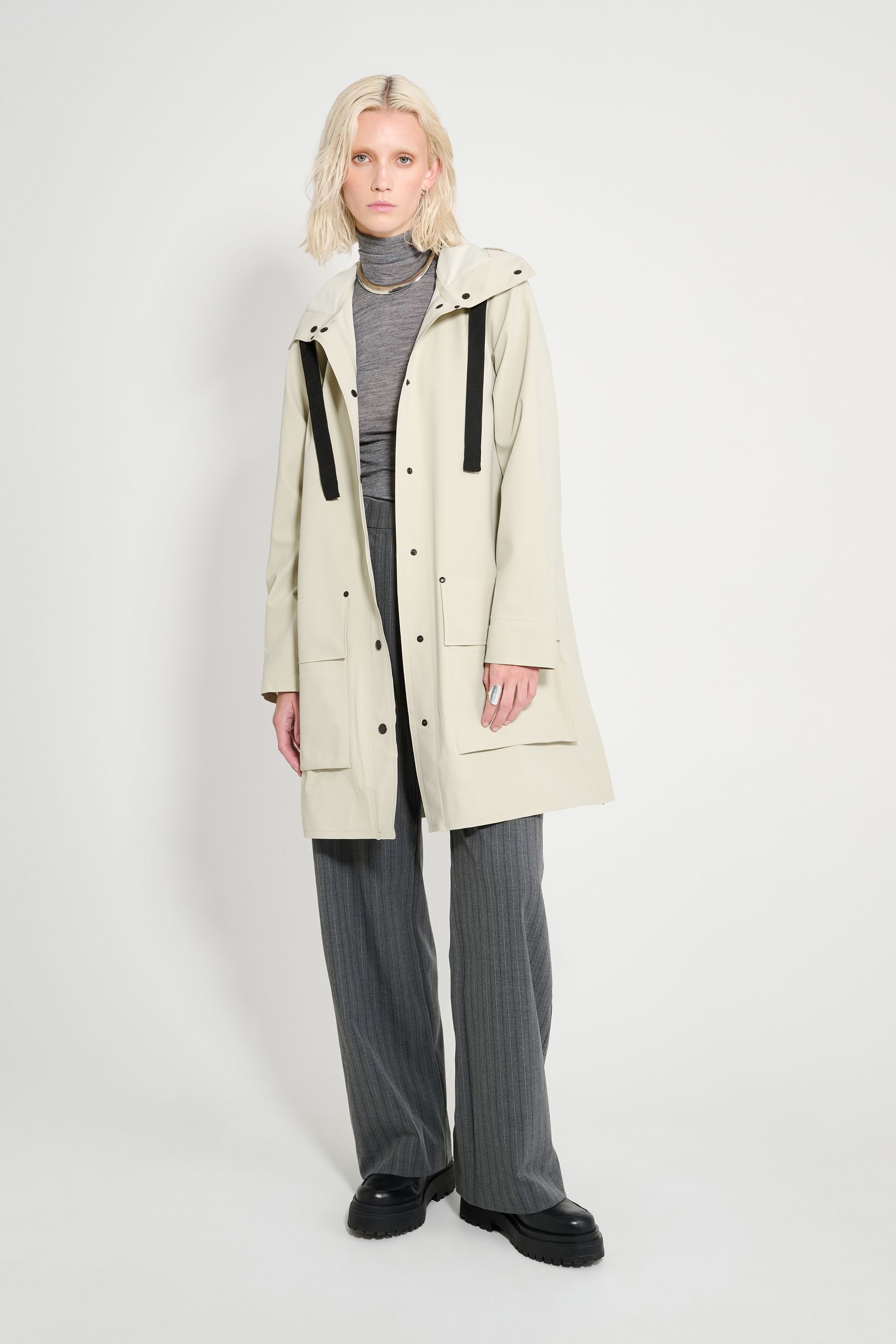 stutterheim mosebacke 15 raincoat pelican women jackets