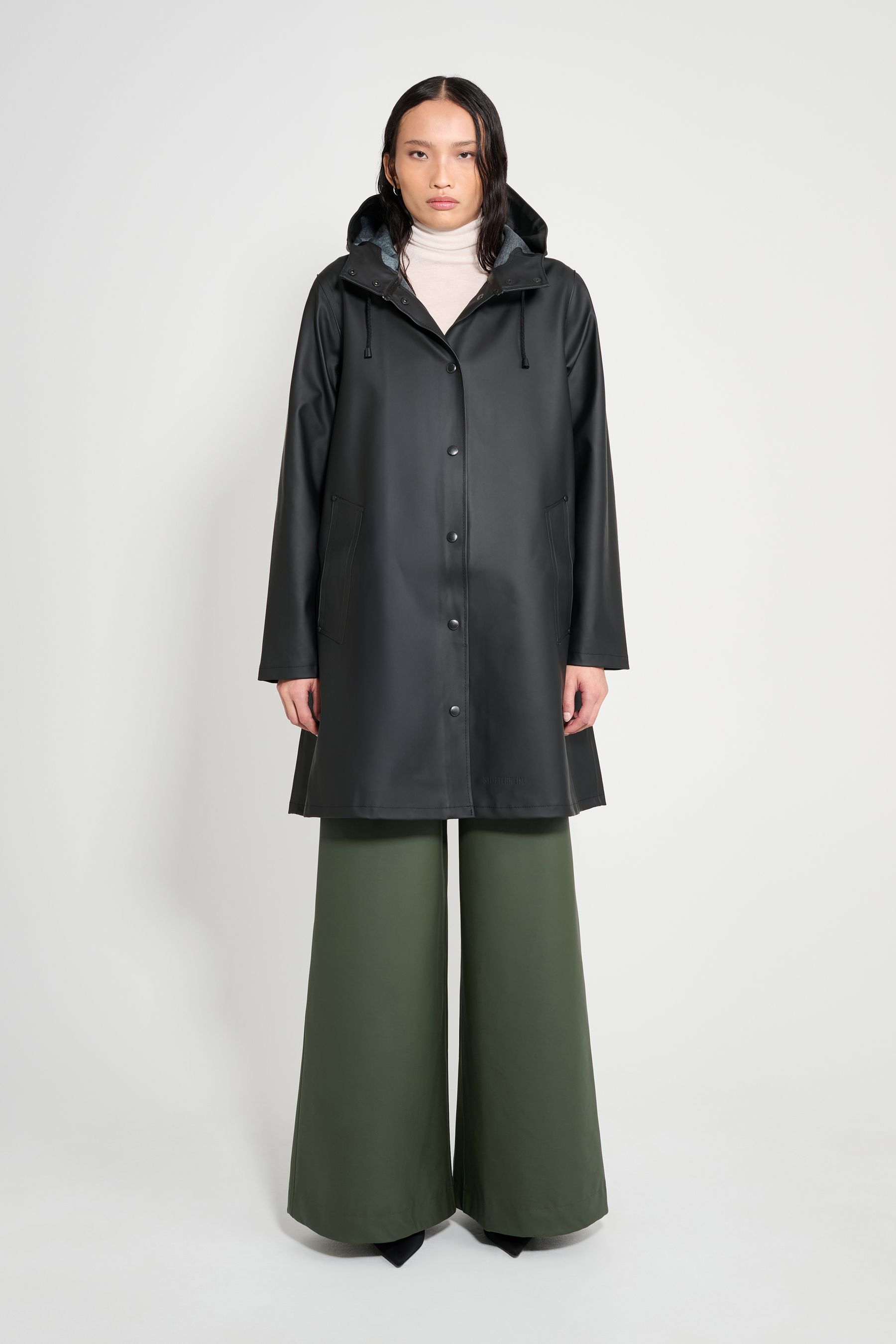 stutterheim mosebacke raincoat black women jackets raincoats
