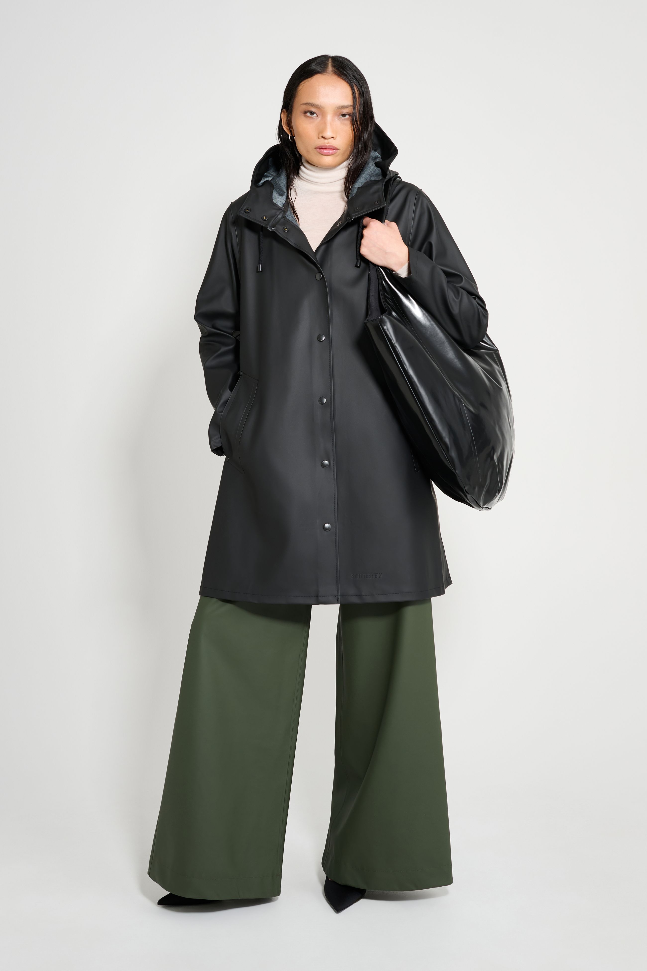 stutterheim mosebacke raincoat black women jackets raincoats